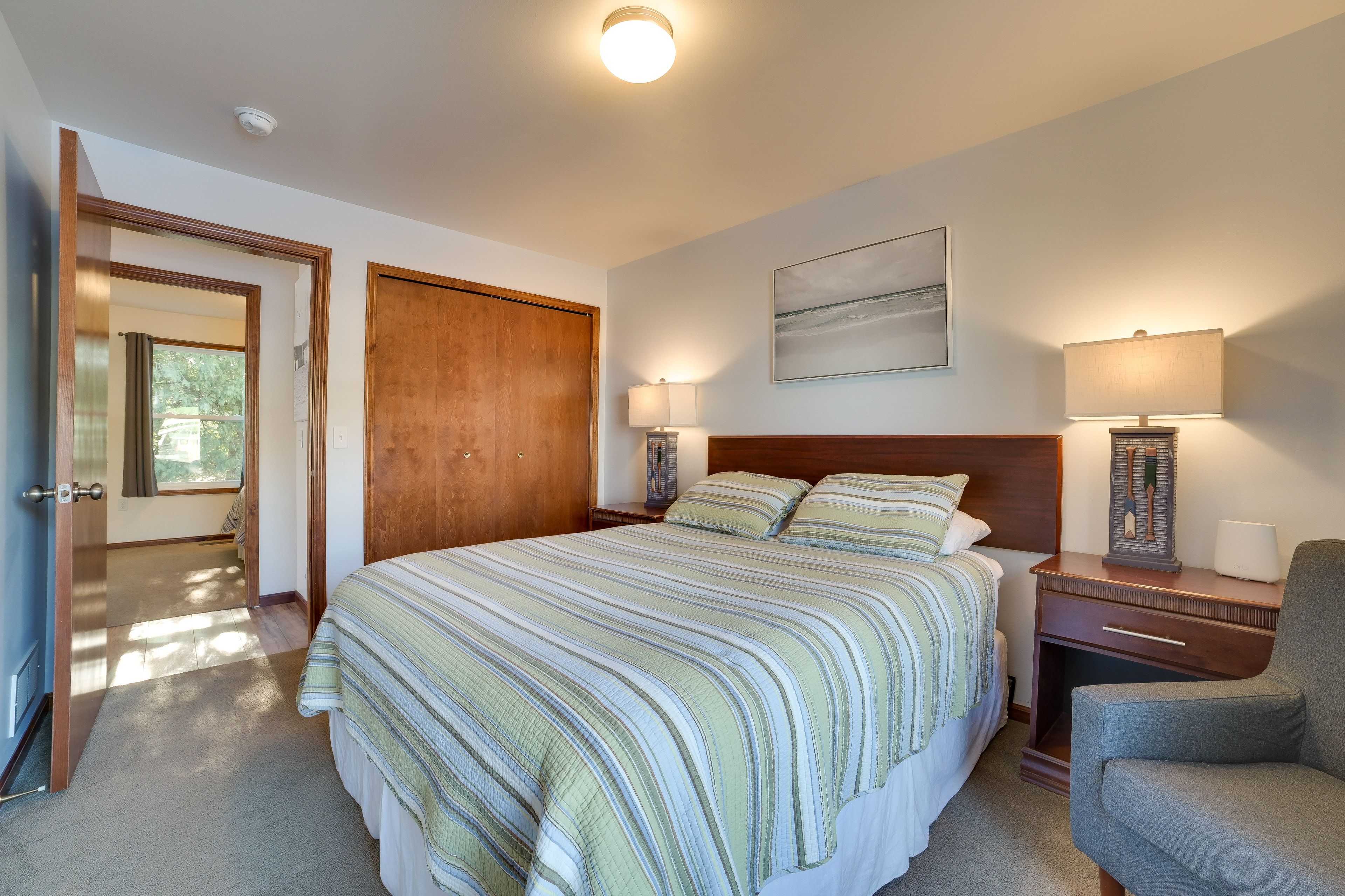 Bedroom 1 | Queen Bed