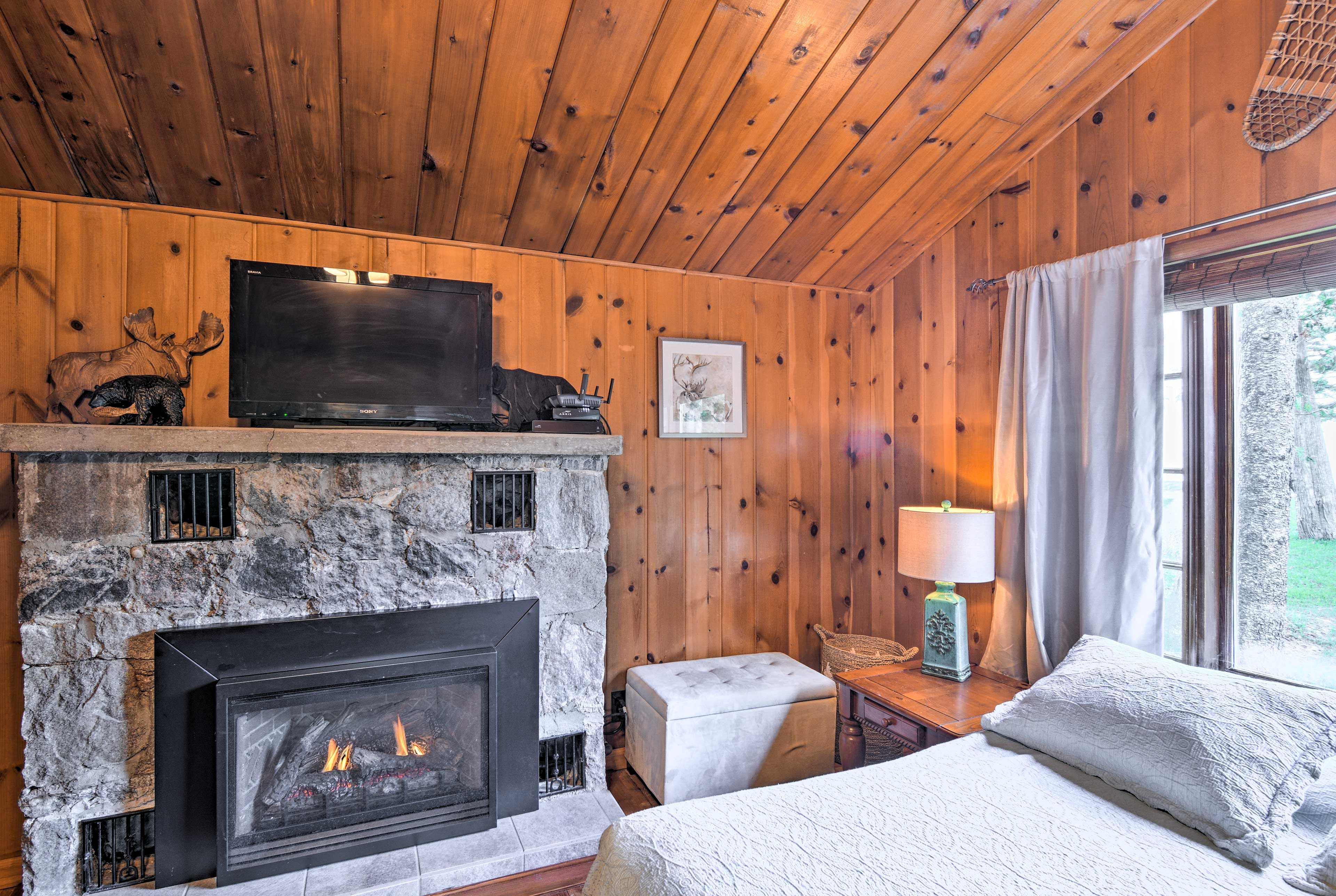 Studio | Free WiFi | Central Air Conditioning & Heating | TV w/ Cable