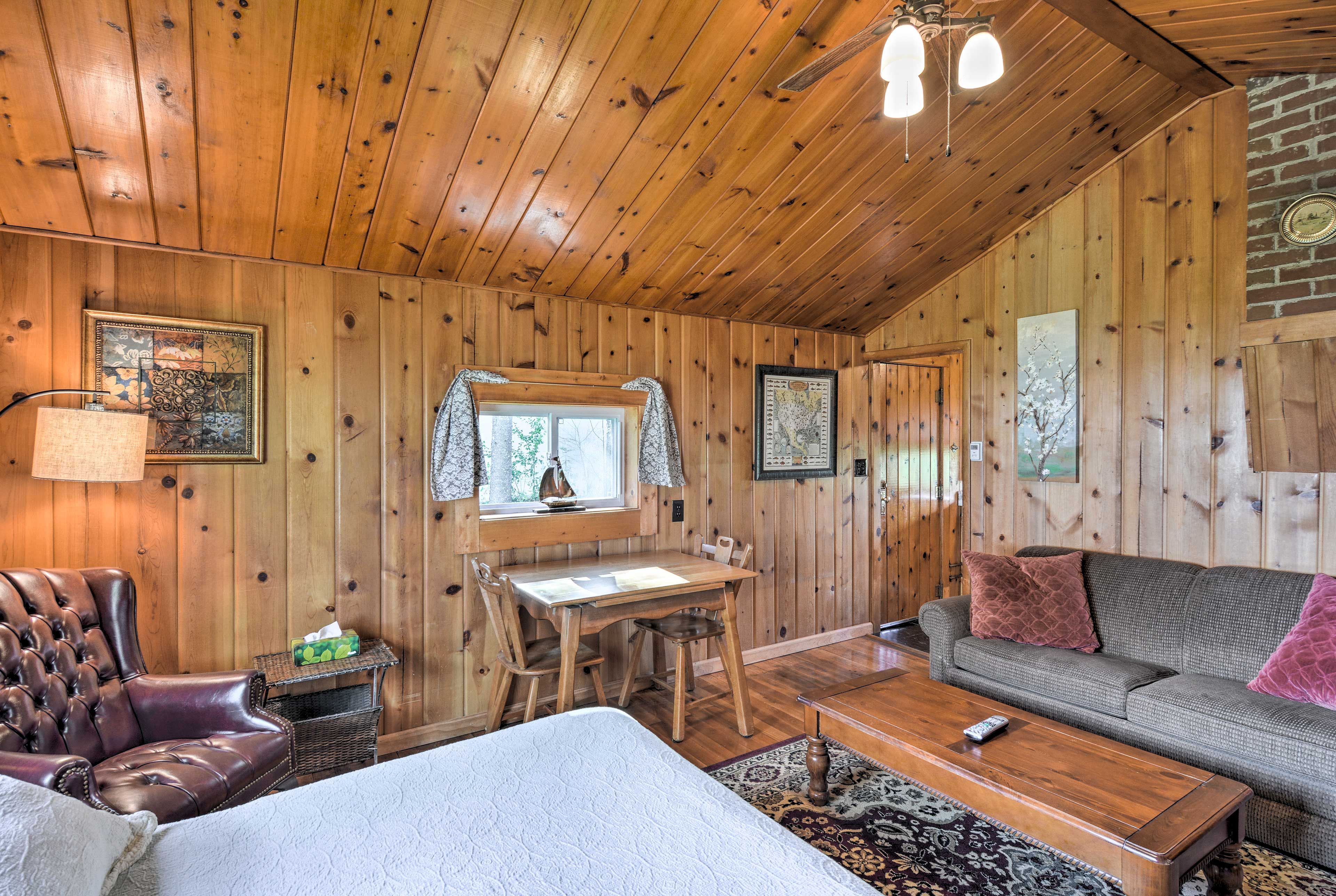 Studio | Full Bed | Main Floor | Linens Provided