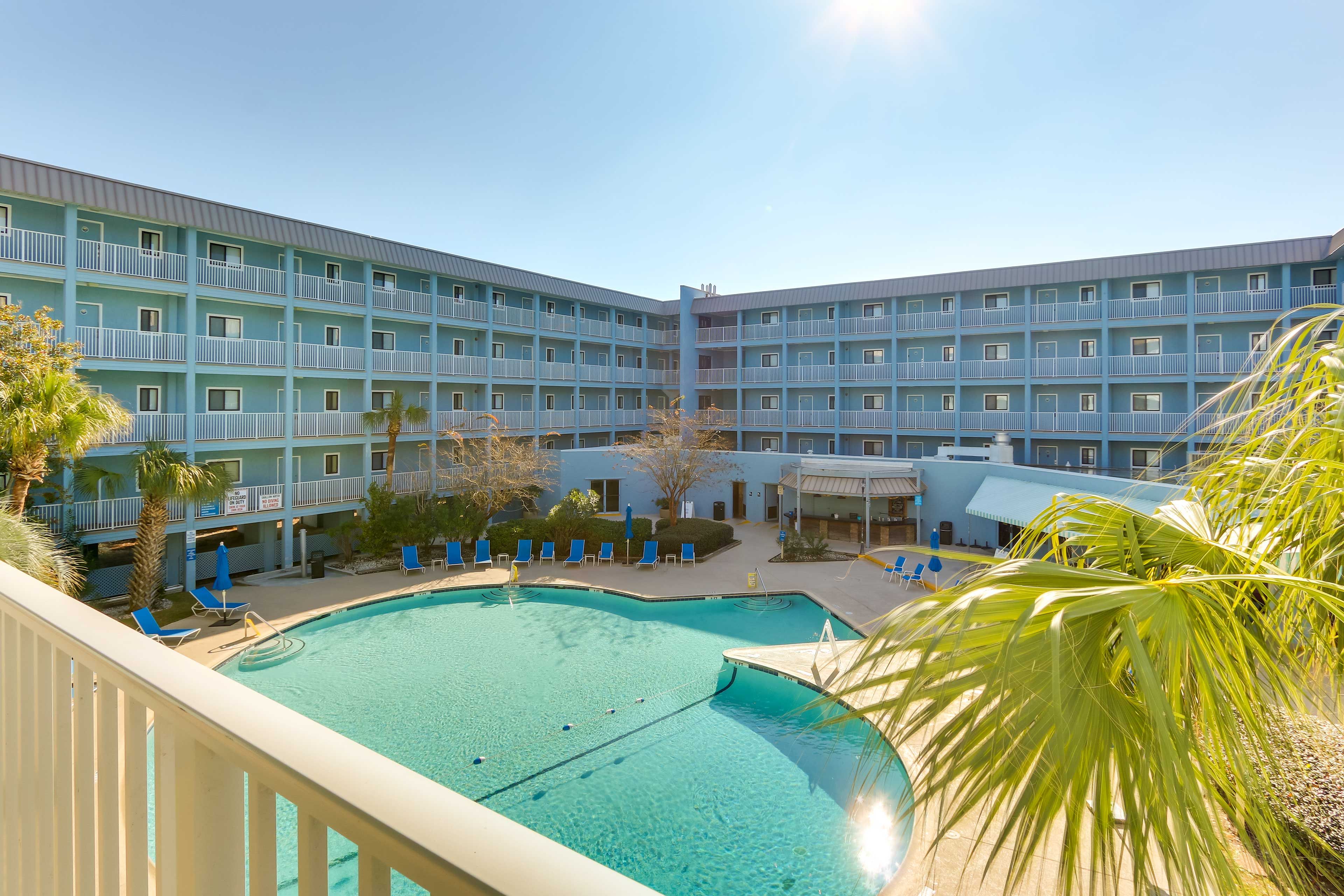 2 Outdoor Pools