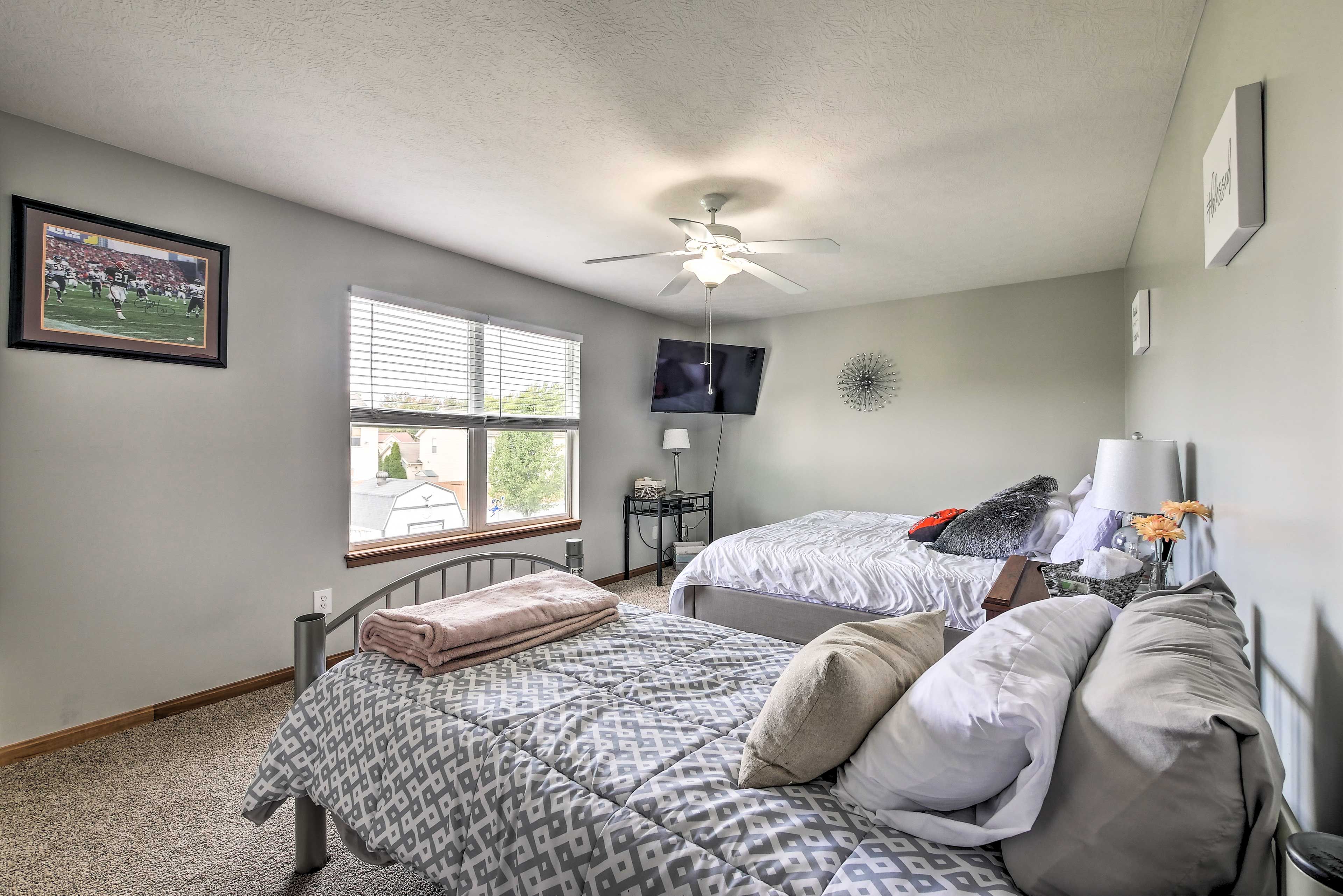 Bedroom 3 | King Bed | Twin Bed