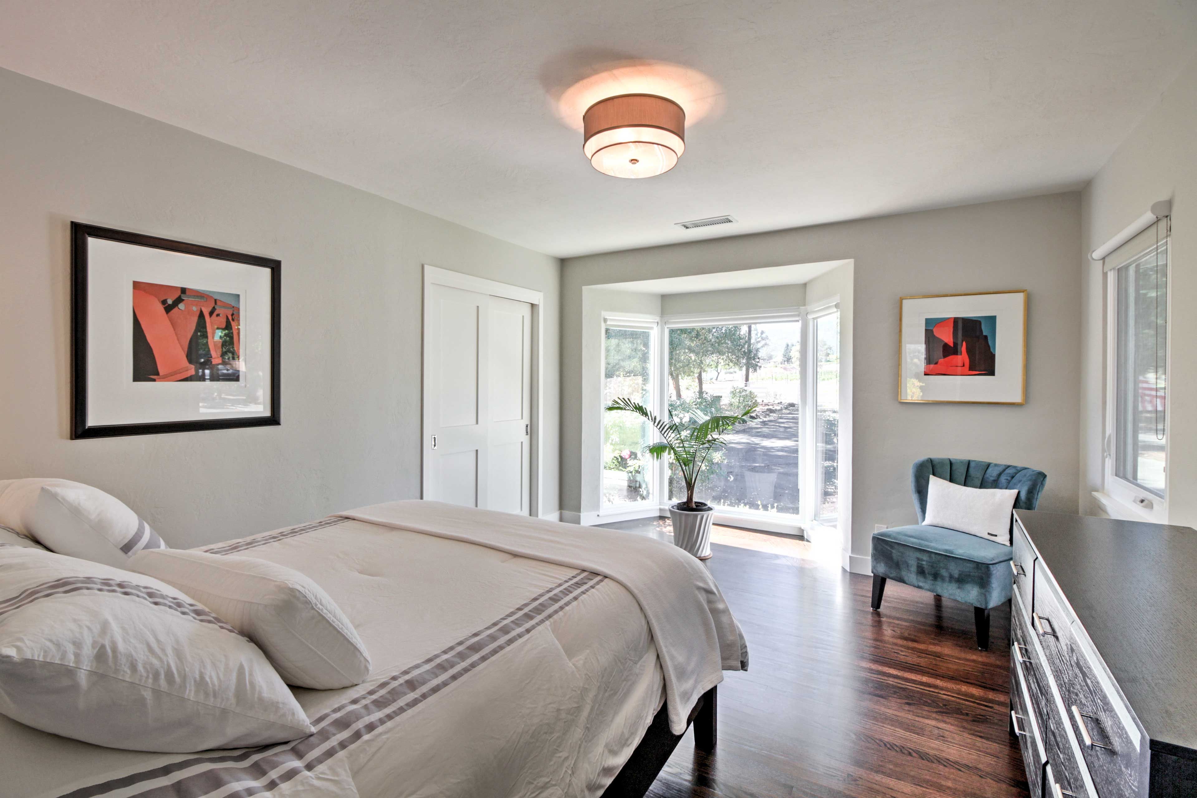 Bedroom 4 | Queen Bed