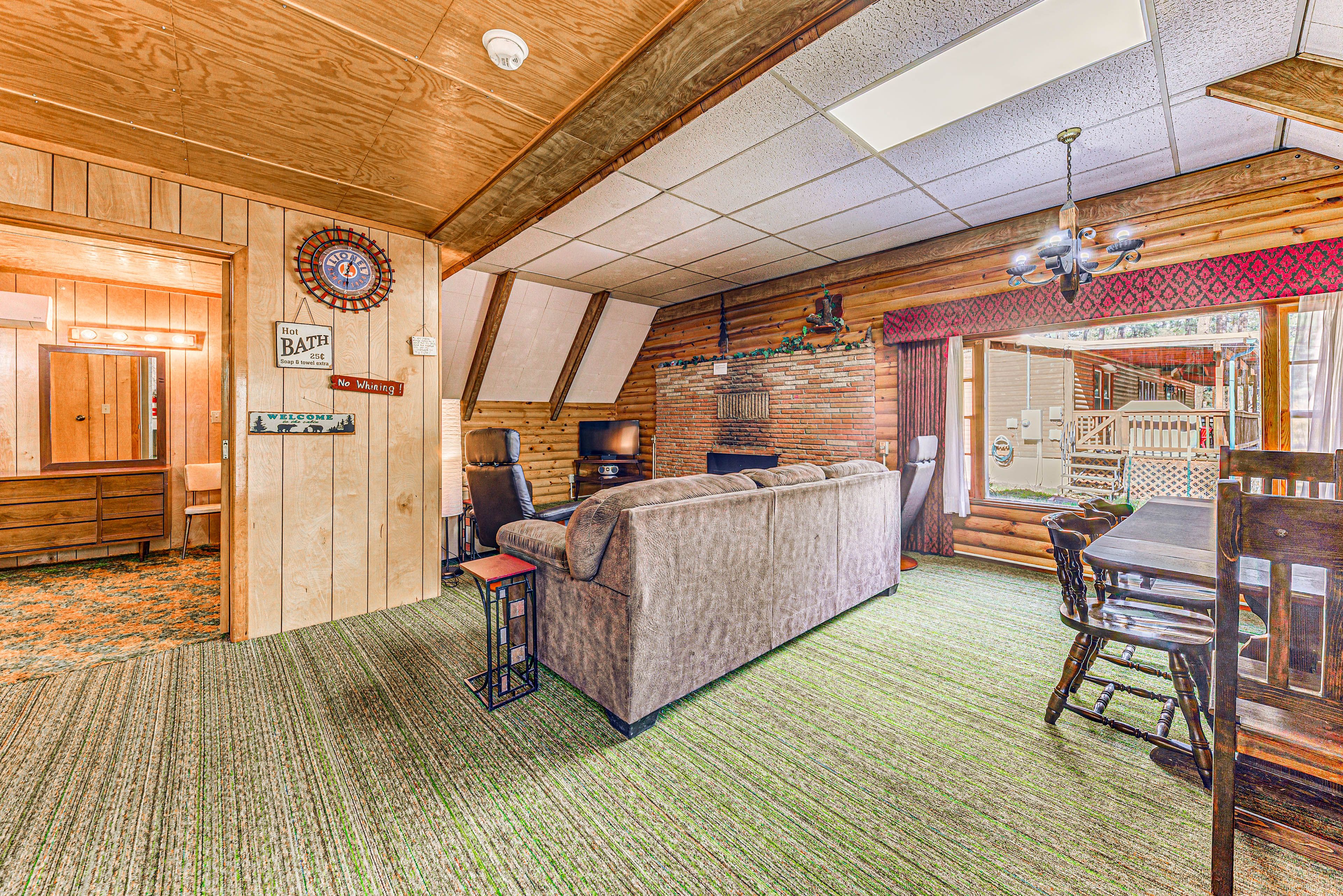 Living Room | Air Conditoning