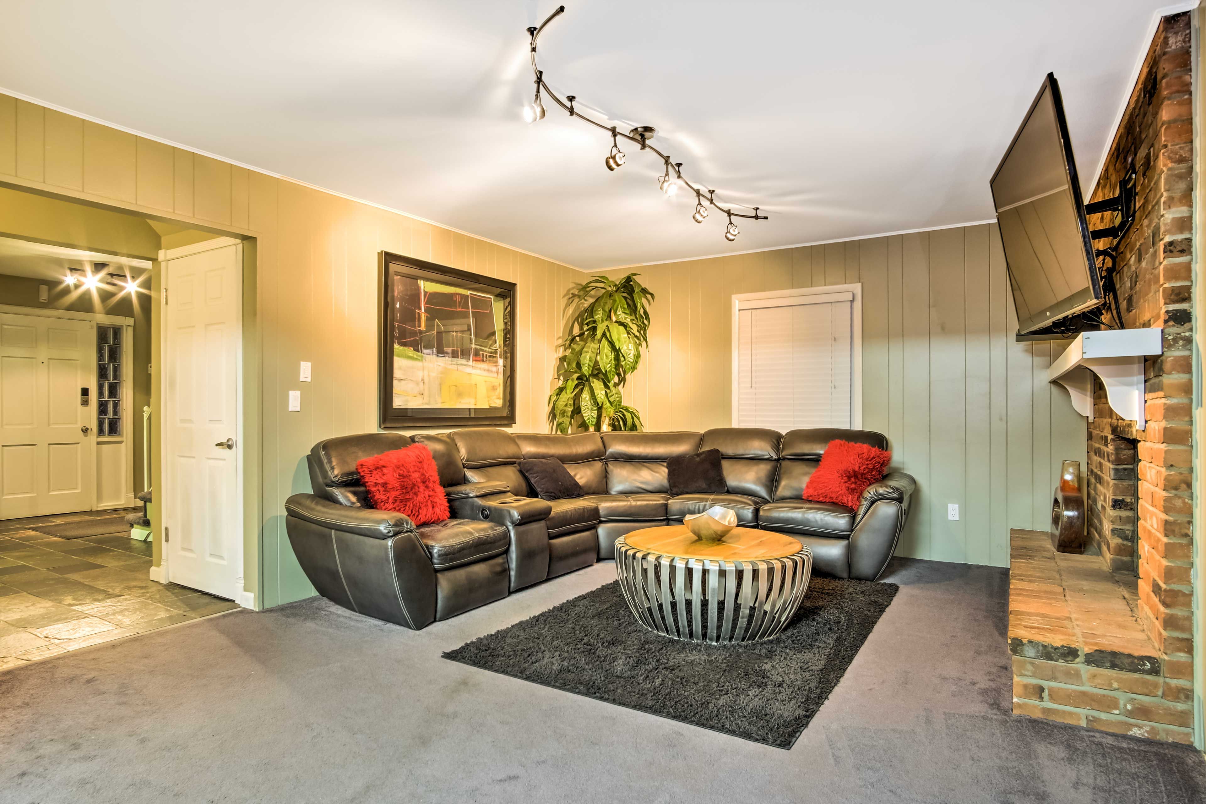 Living Room | Free WiFi