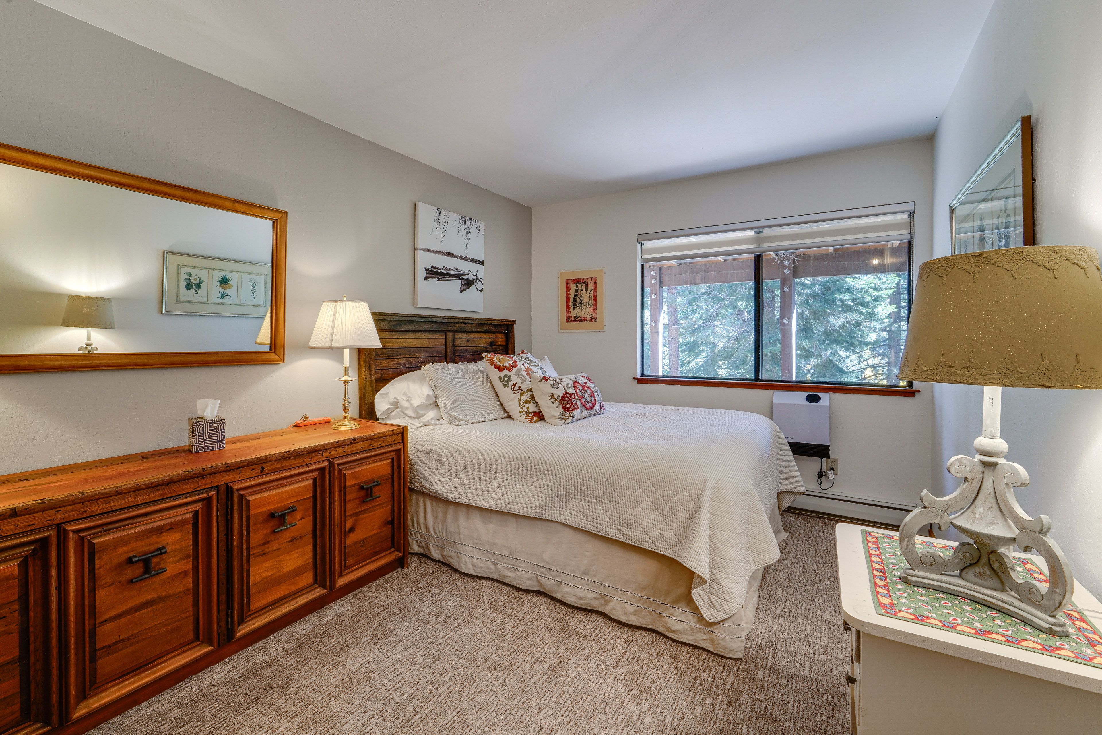 Bedroom 3 | 1st Floor | Queen Bed