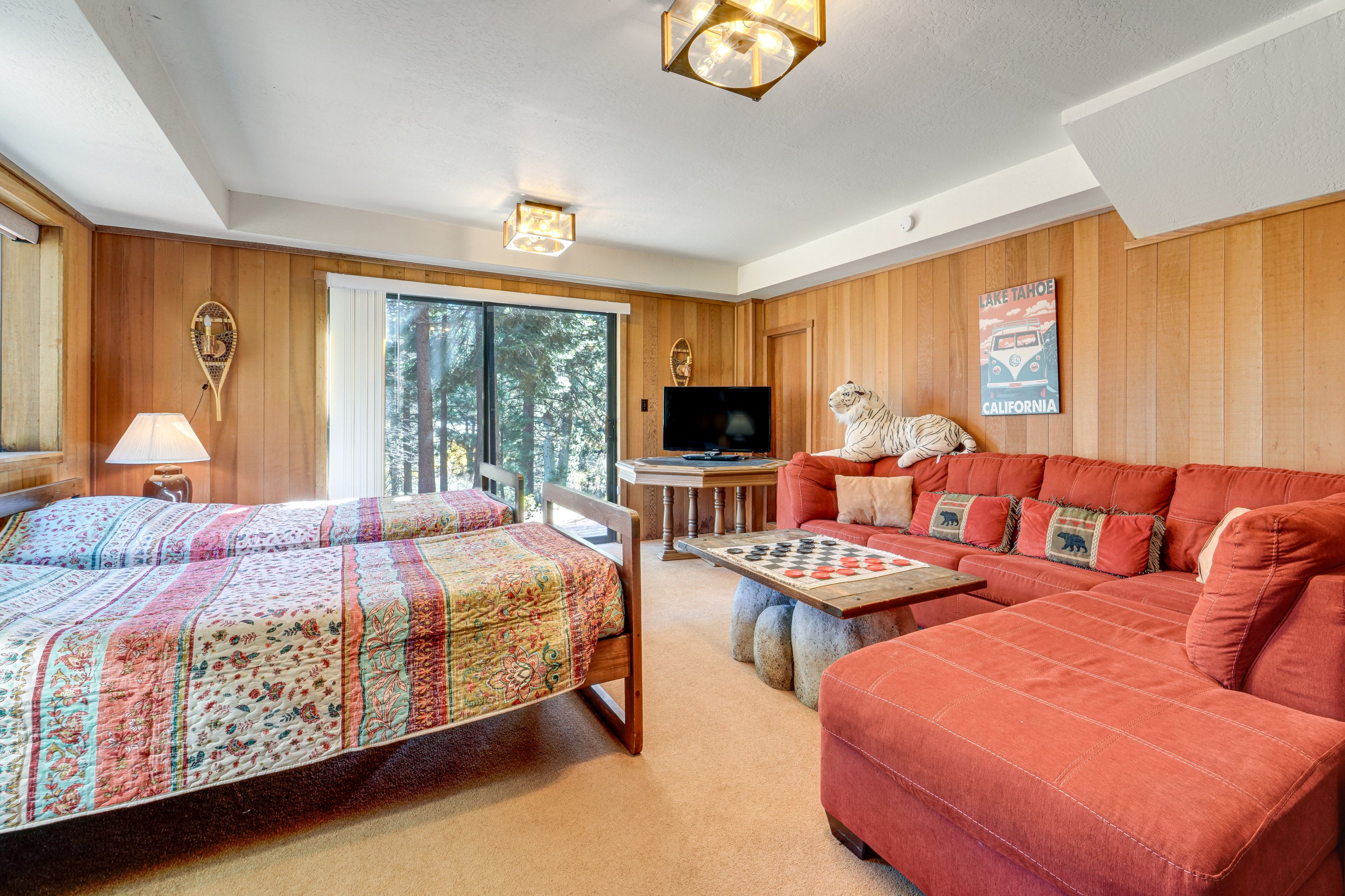 Bedroom 5 | Basement | 2 Twin Beds