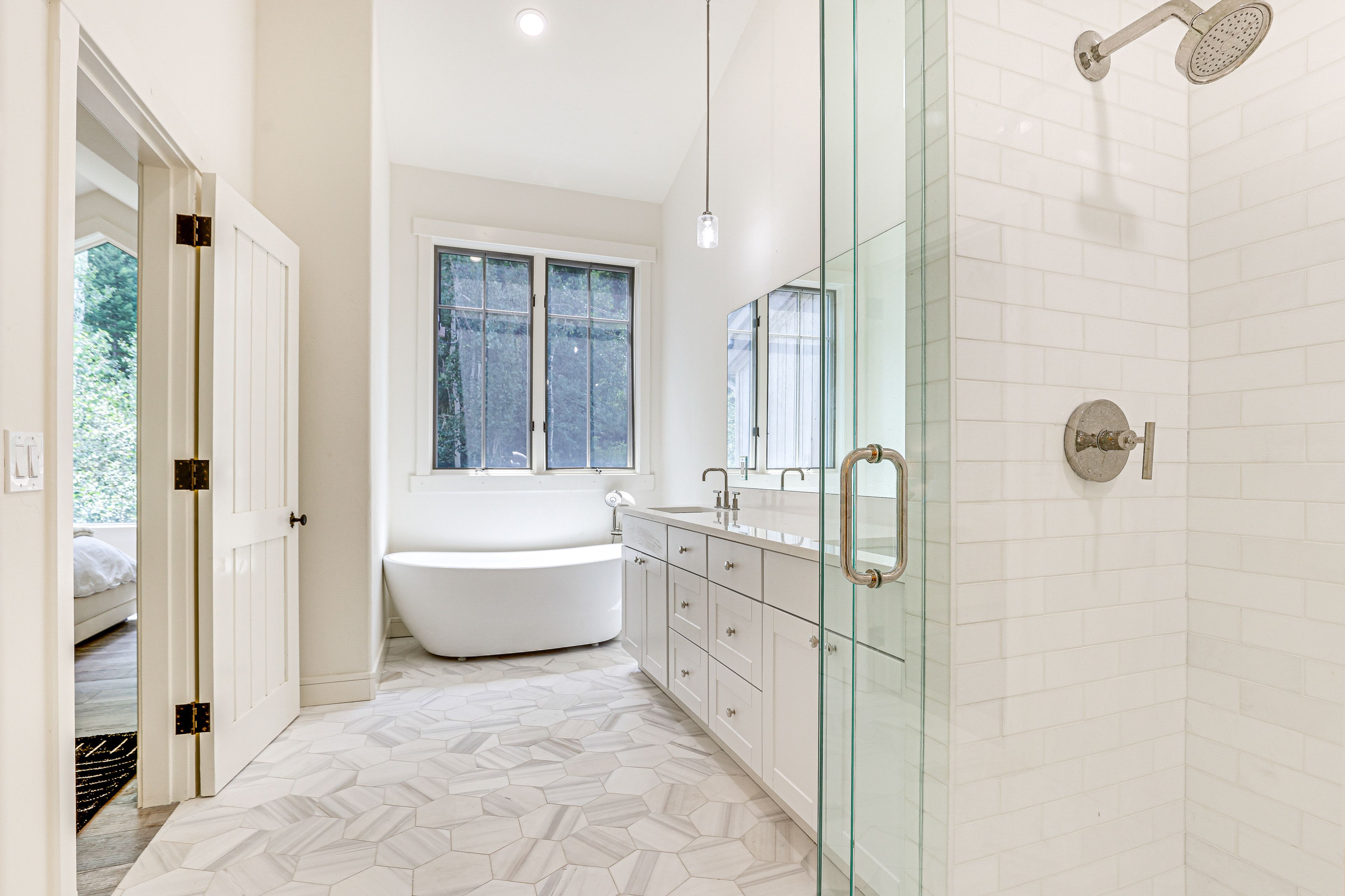 En-Suite Bathroom | Towels Provided