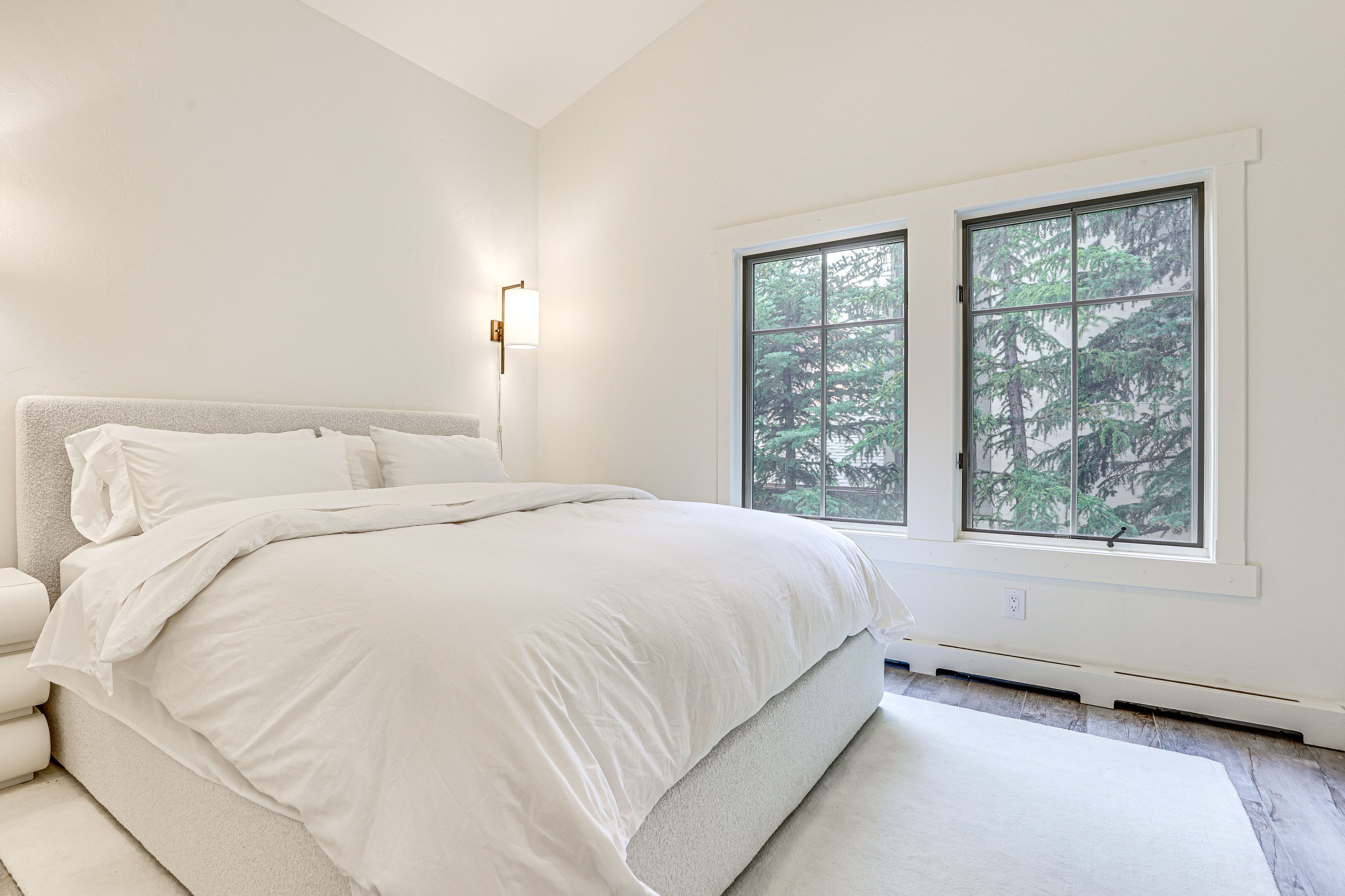 Bedroom 2 | Queen Bed | En-Suite Bathroom