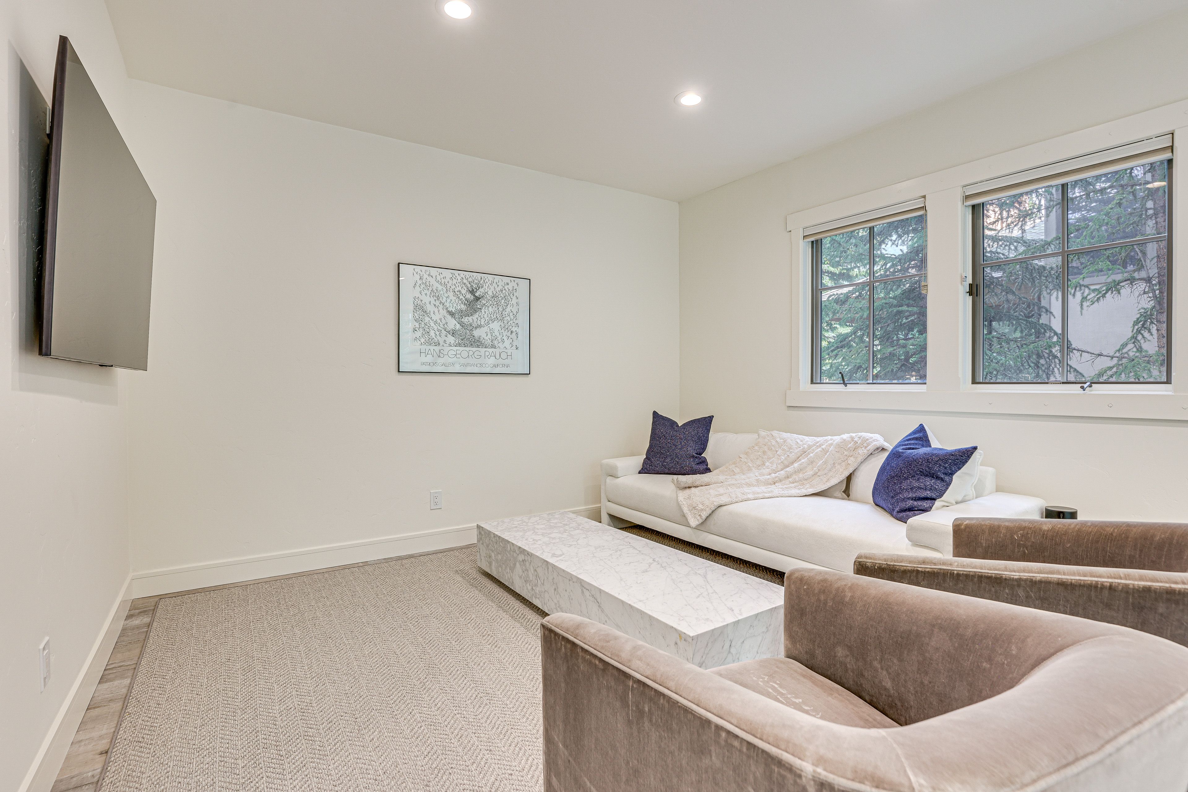 Additional Living Space | Board Games | Smart TV