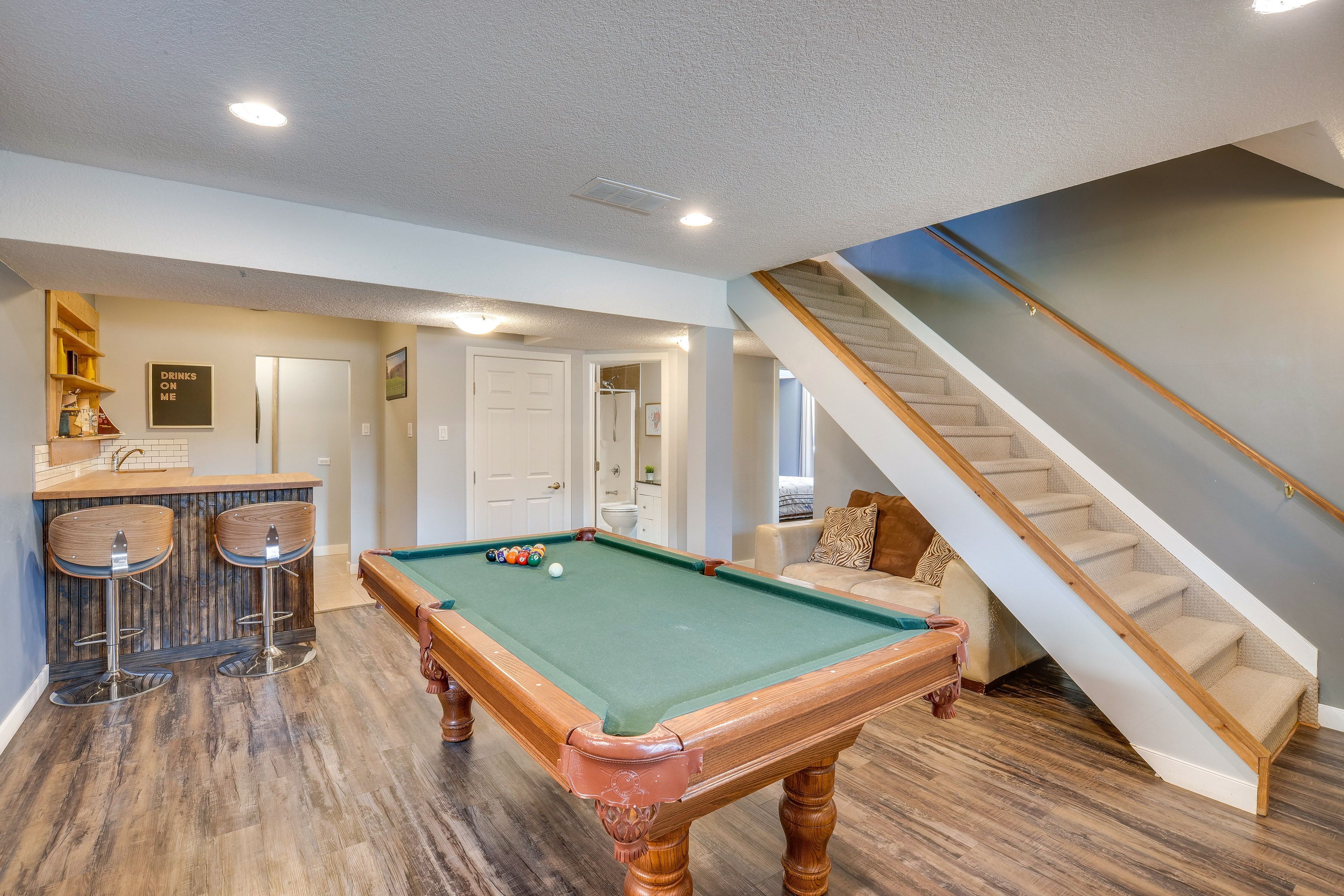 Basement | Pool Table | Wet Bar