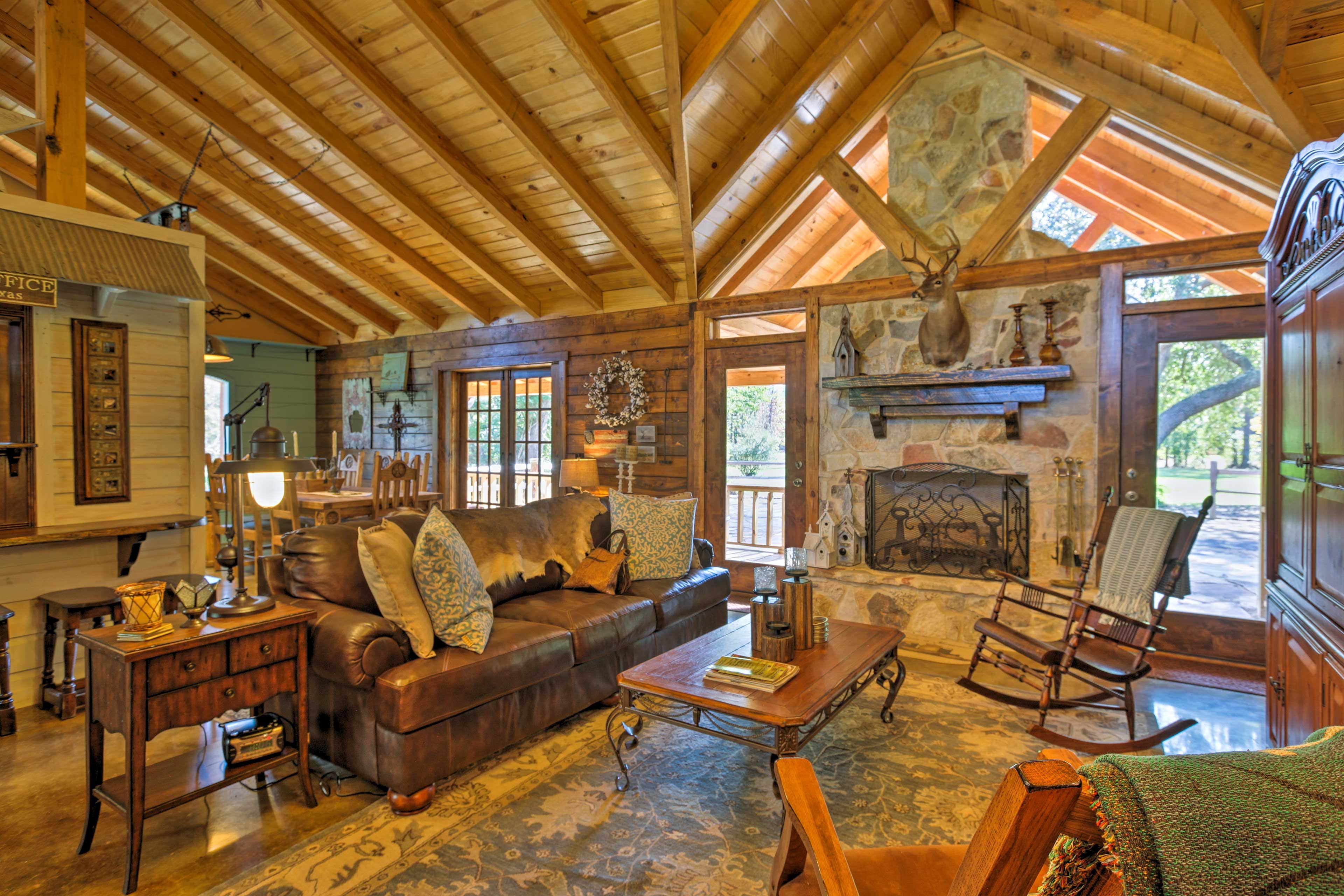 Huntington Vacation Rental | 2BR | 2.5BA | 1,500 Sq Ft | 2 Steps Required
