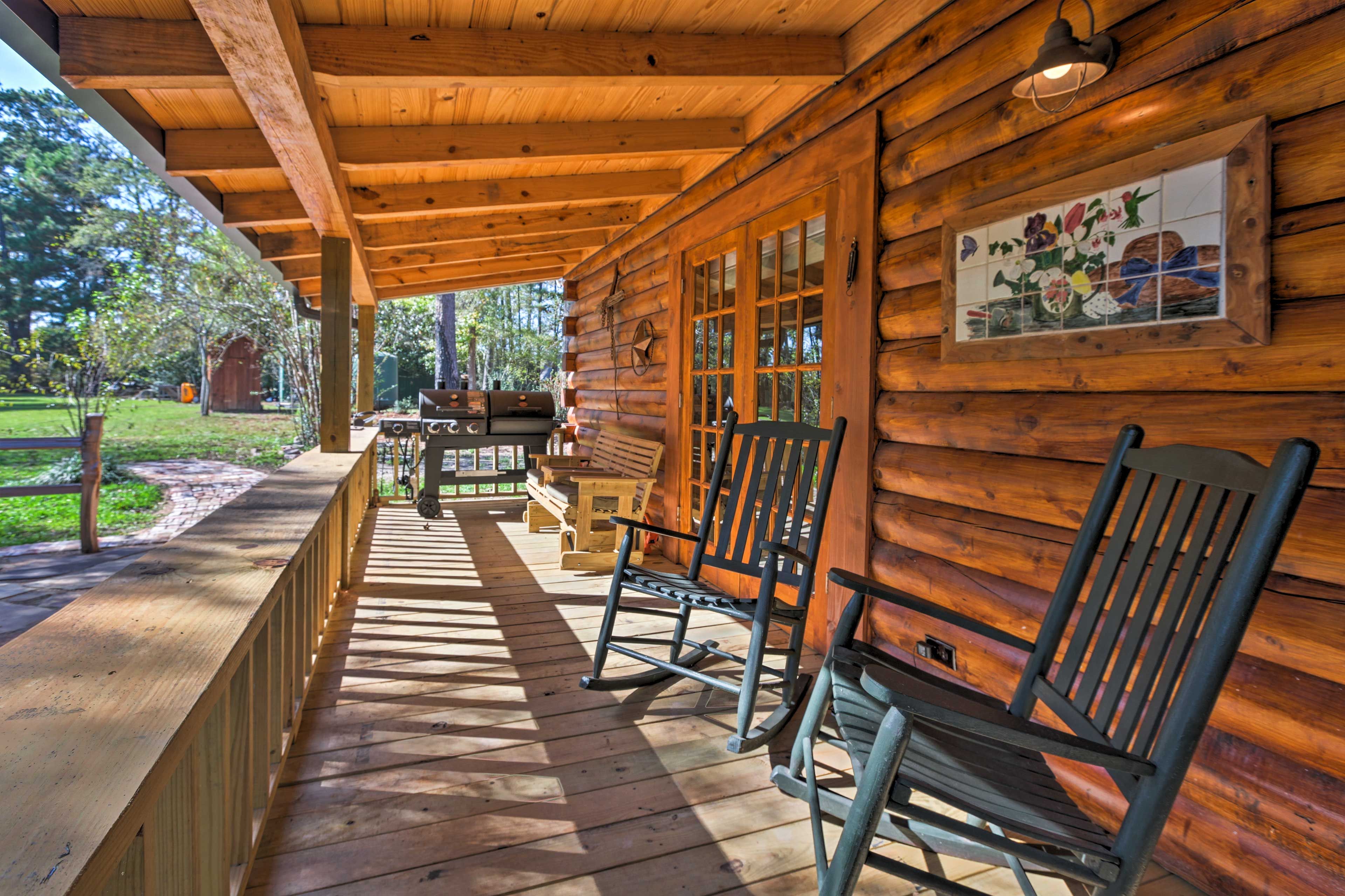 Front Porch w/ Grill