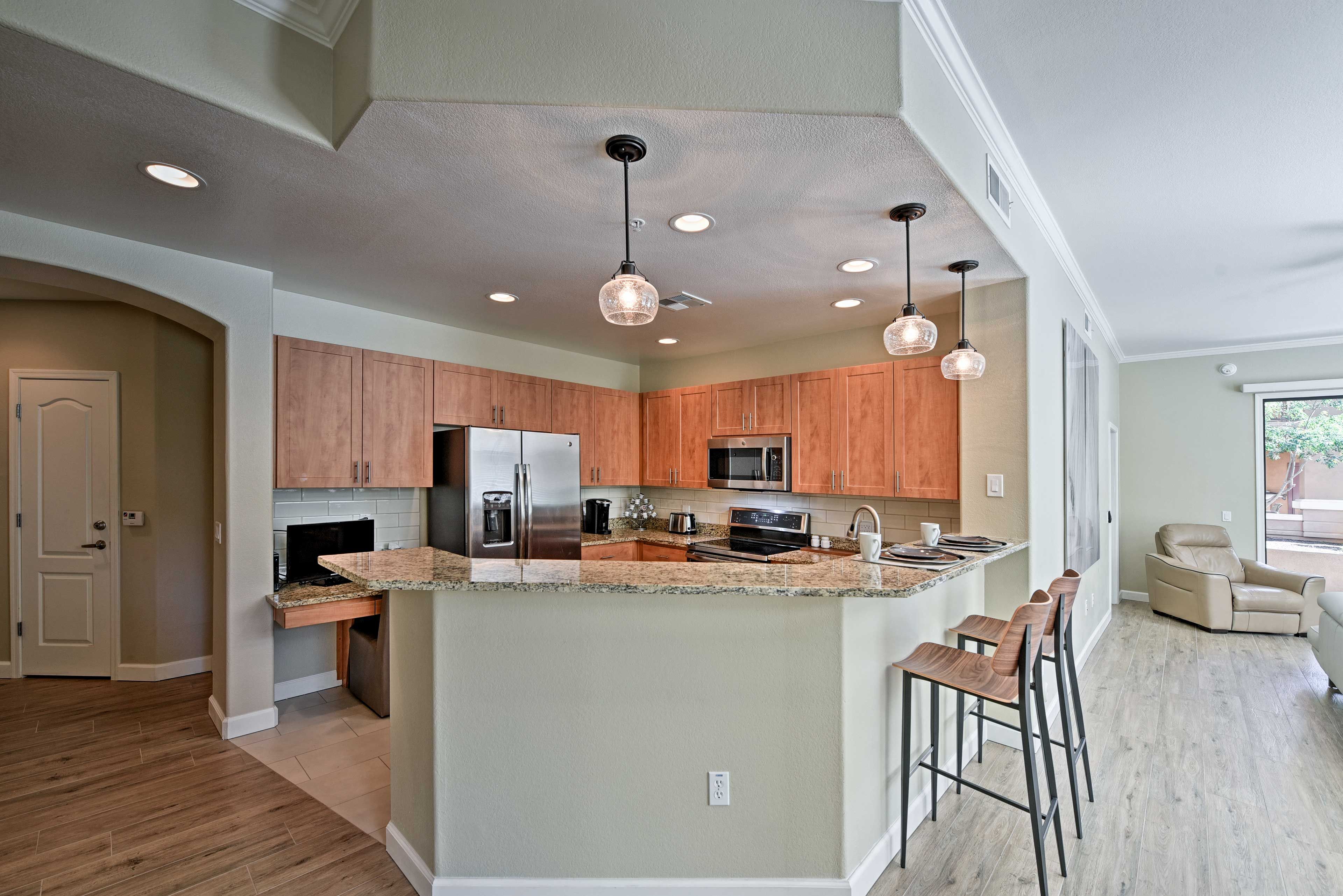 Enjoy a quick meal at the breakfast bar!