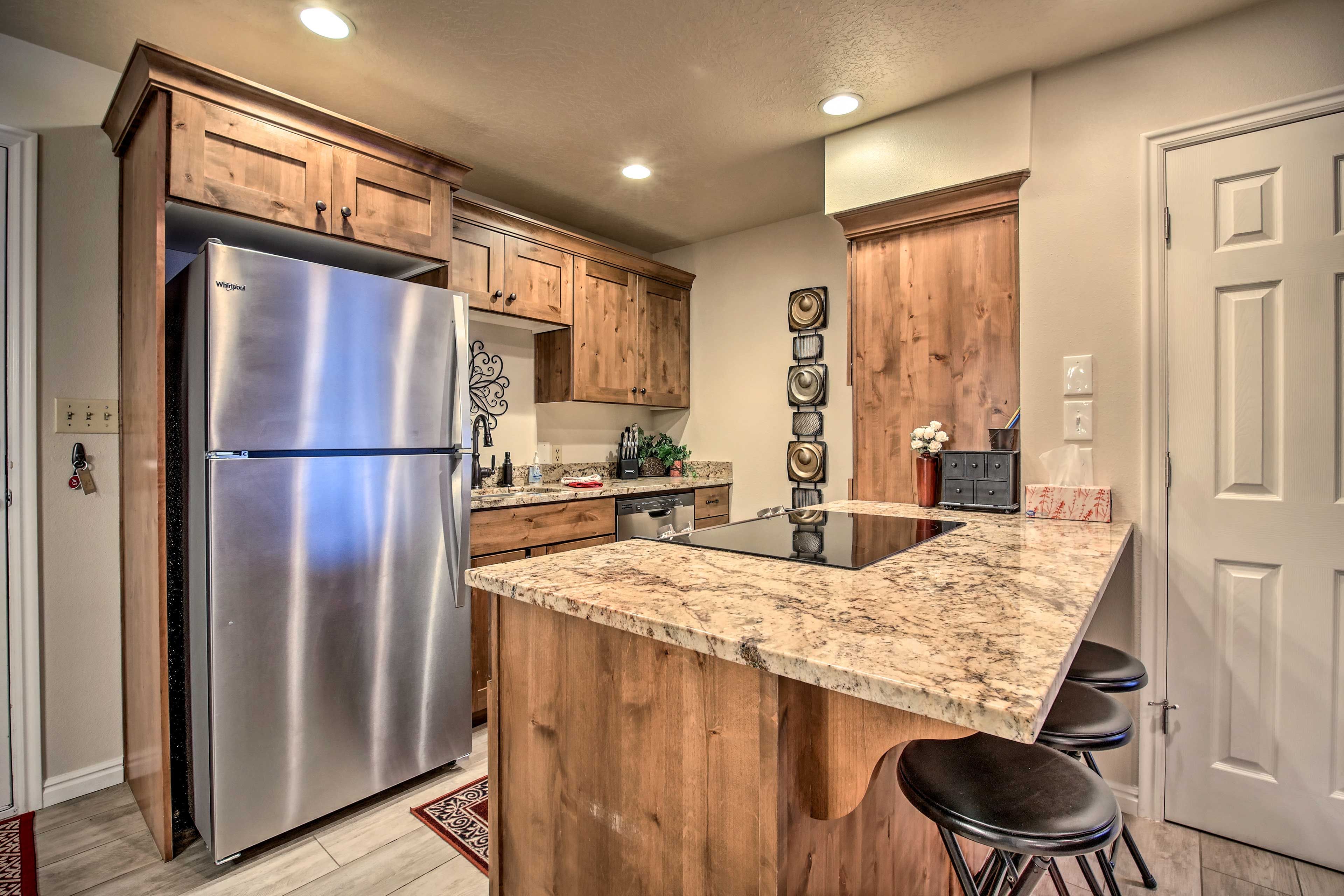 Kitchen | Cooking Basics | Coffee Maker | Paper Towels/Trash Bags Provided