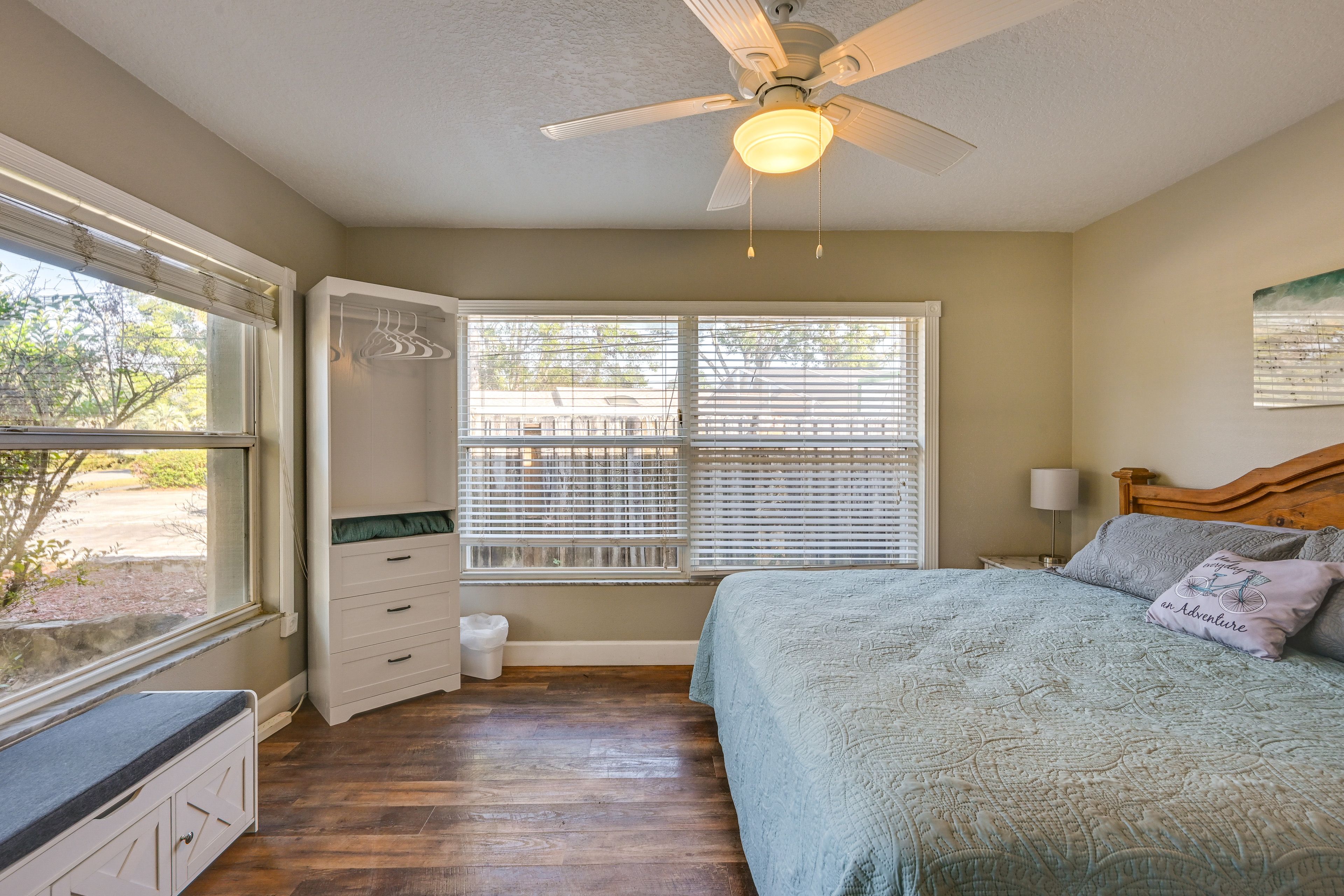 Bedroom 3 | King Bed | En-Suite Half Bathroom