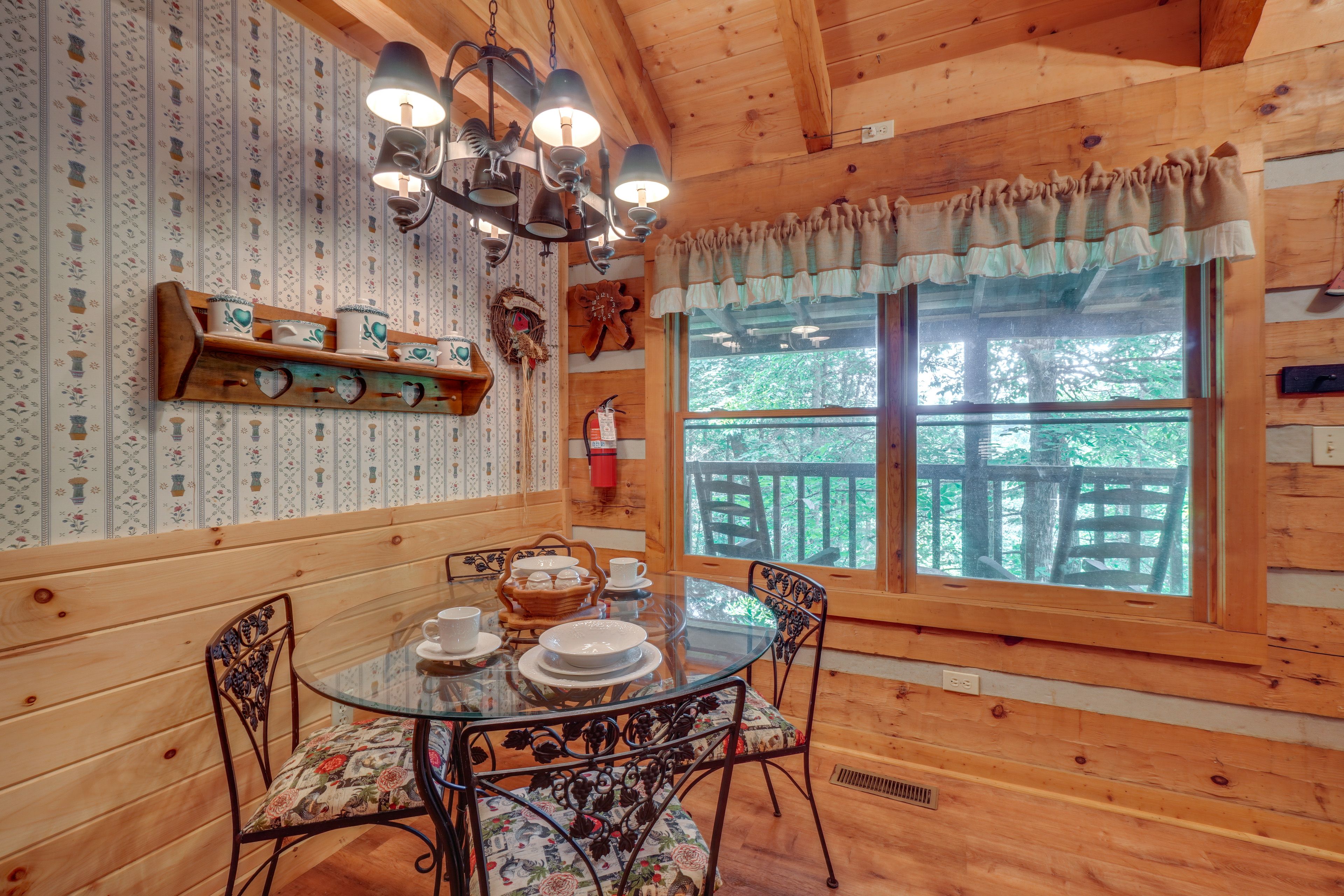 Dining Area | Dining Table | Dishware/Flatware