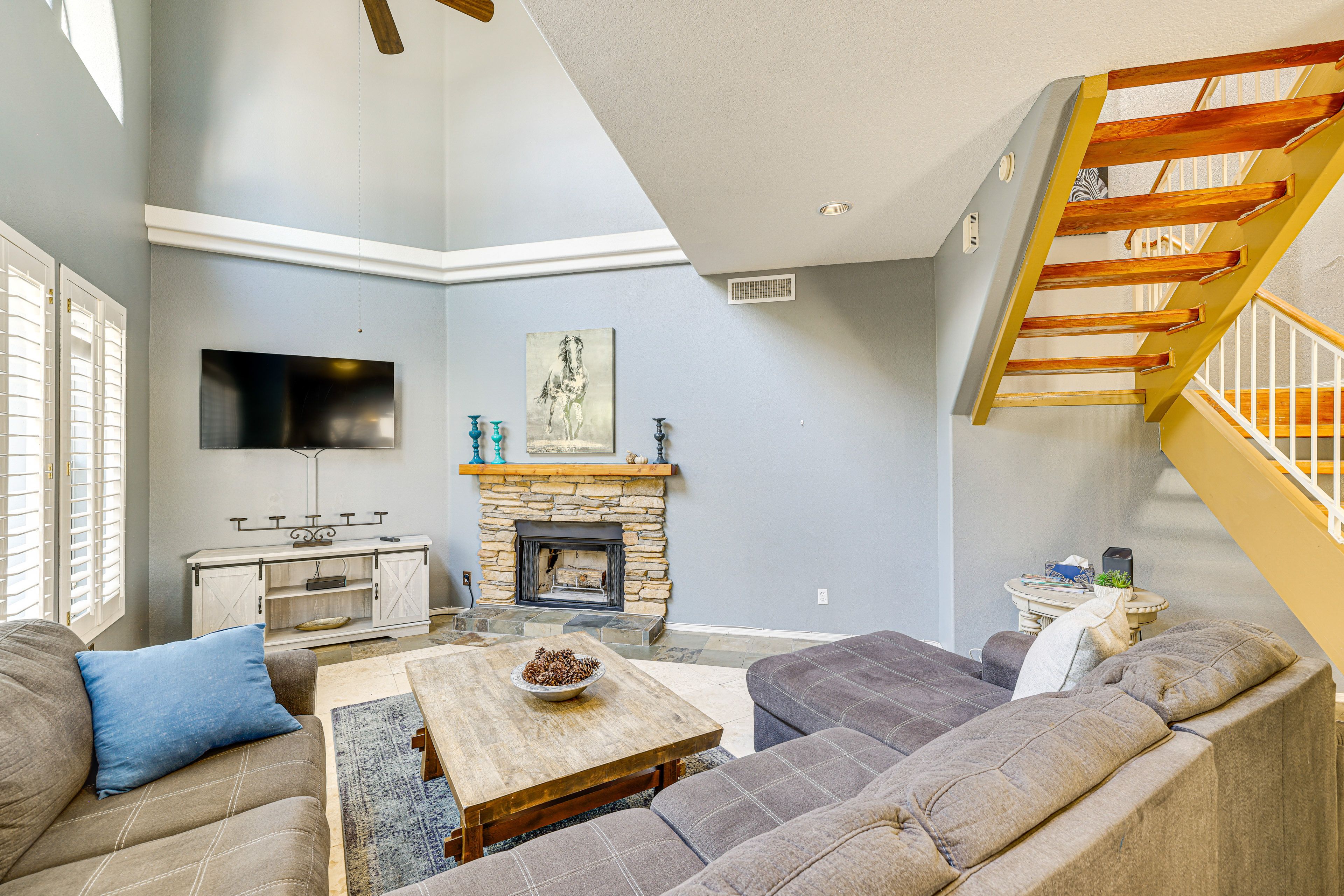 Living Room | 1st Floor | Fireplace