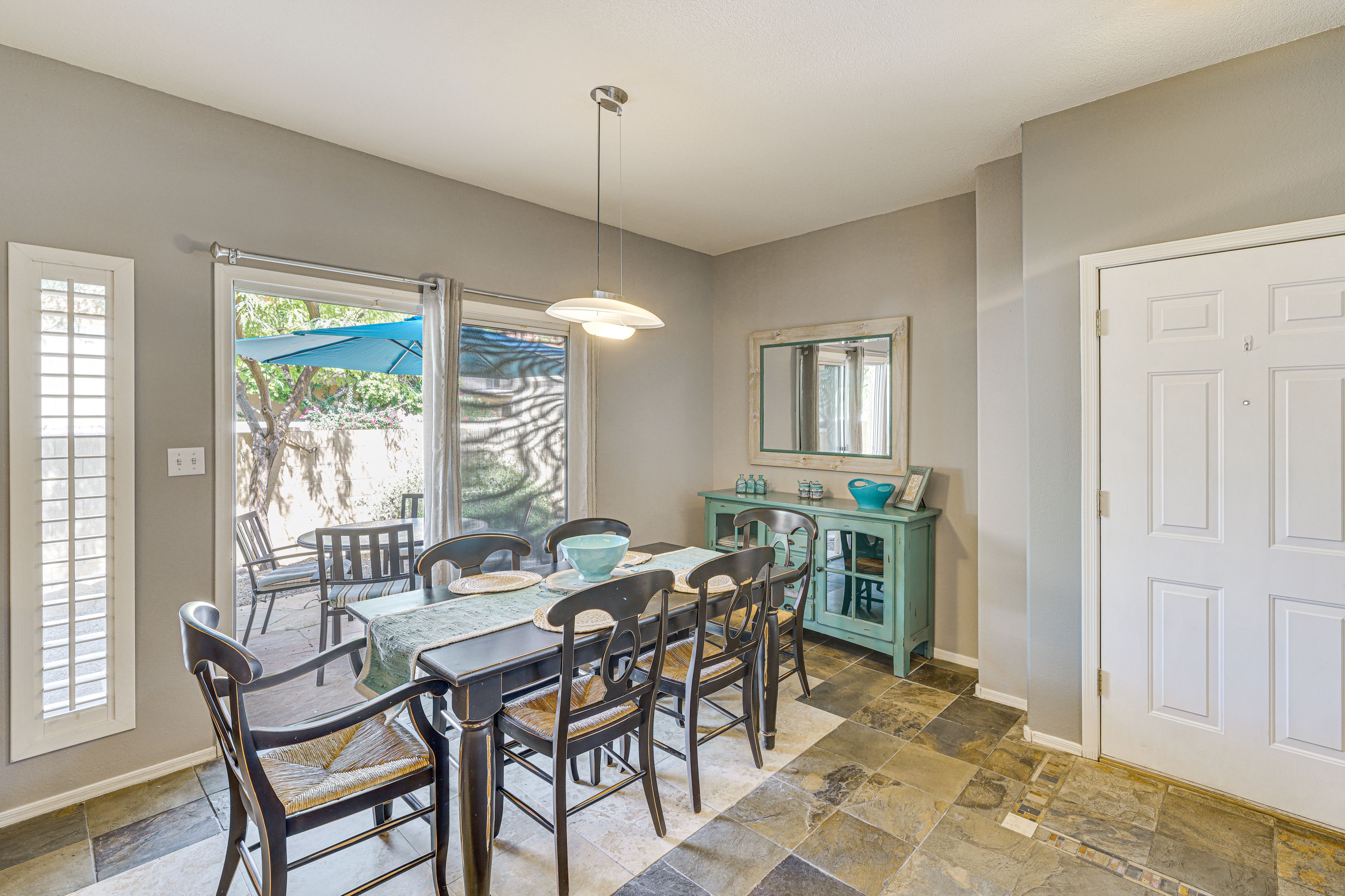 Dining Area | Central Heating & A/C | Free WiFi