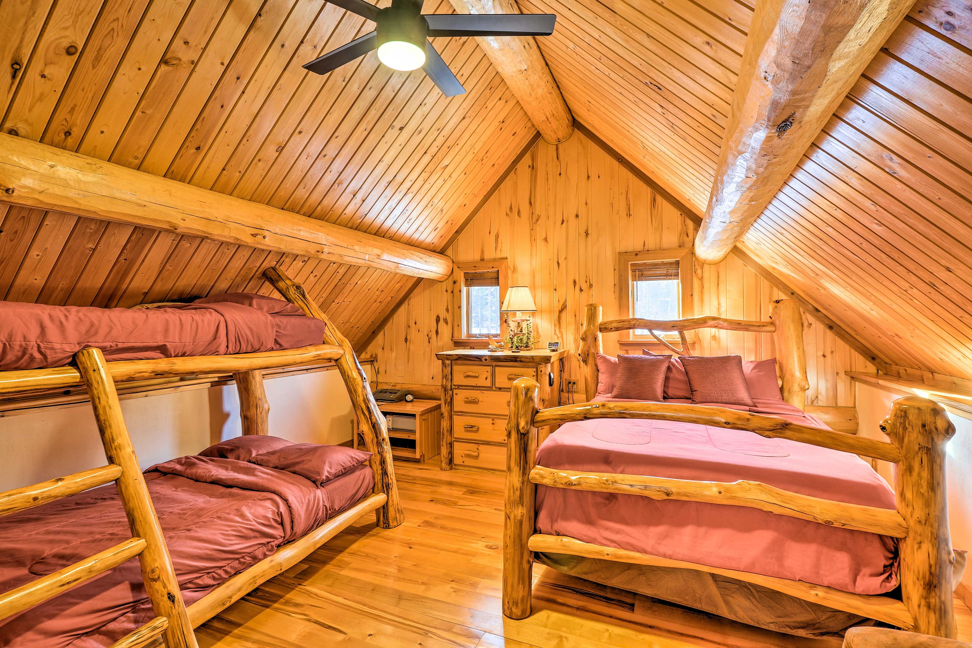 Loft | Queen Bed | Twin/Full Bunk Bed
