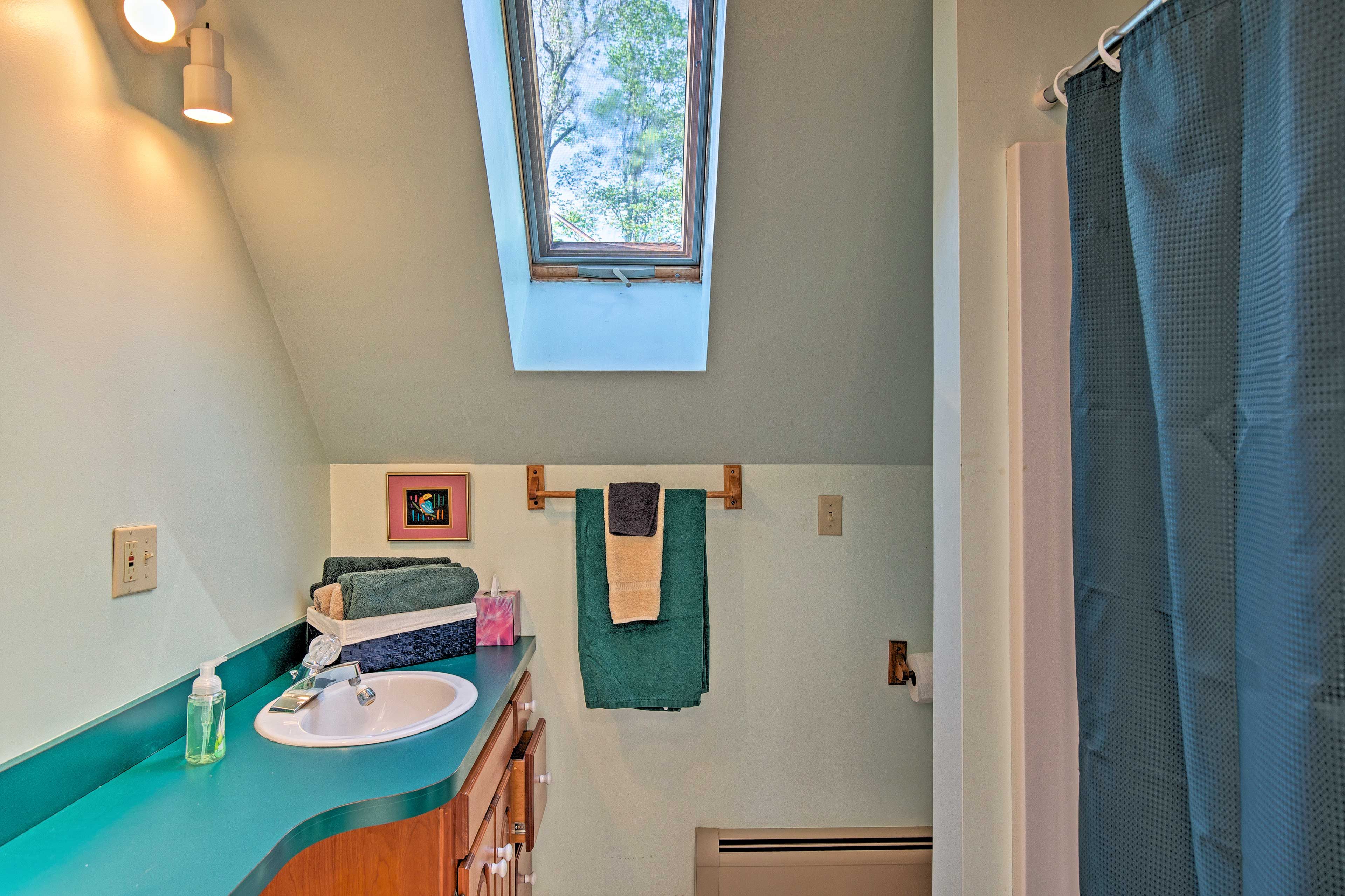 Full Bathroom