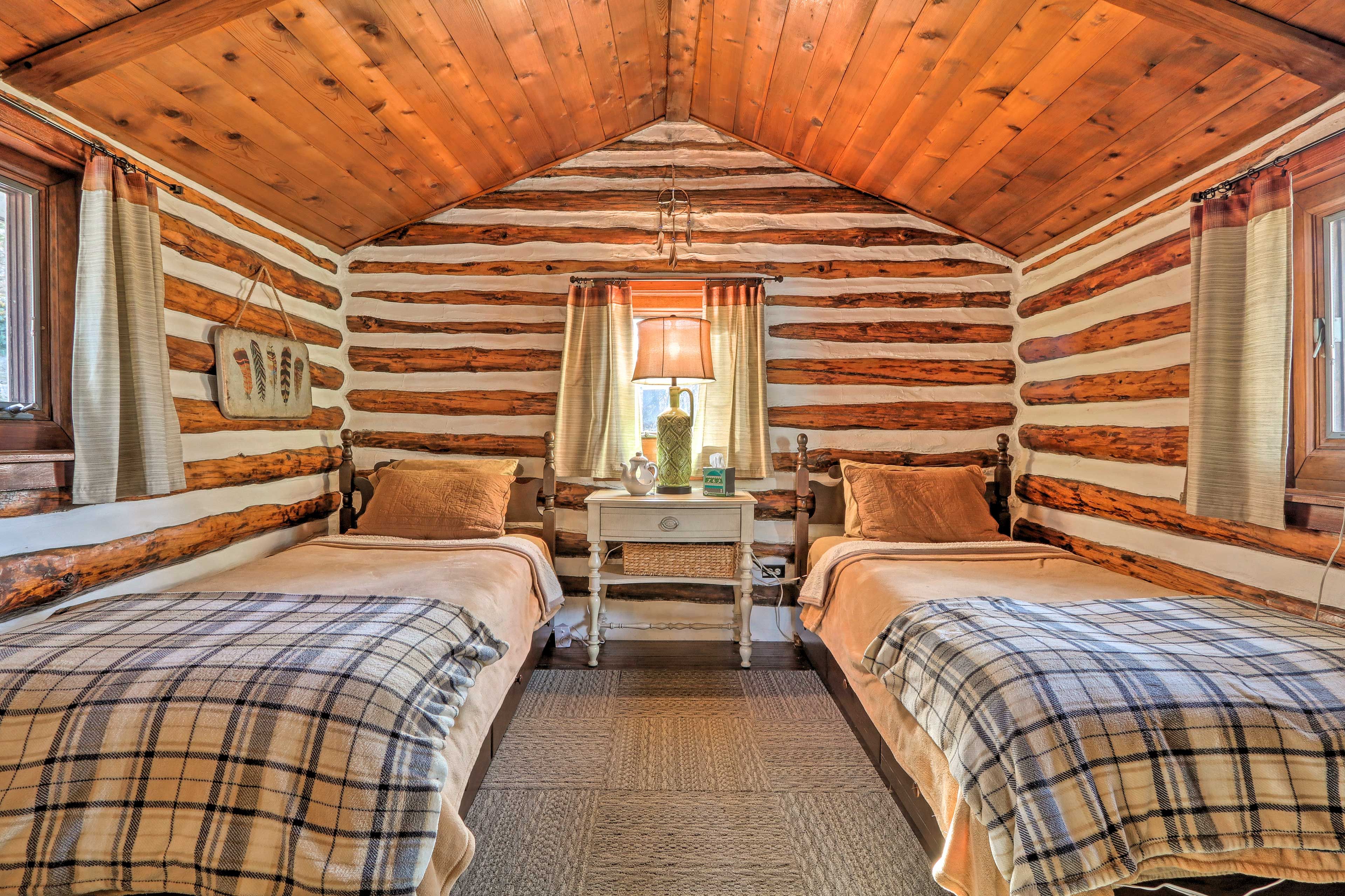 Bedroom 3 | 2 Twin Beds