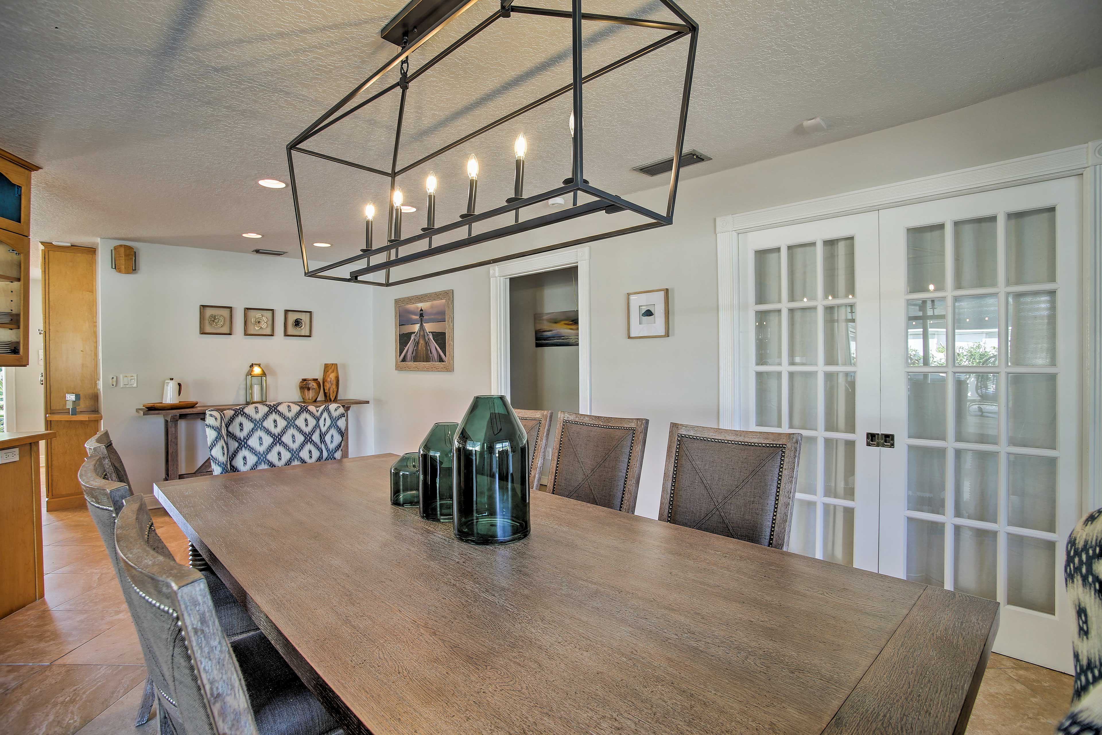Dining Space | Dishware/Flatware