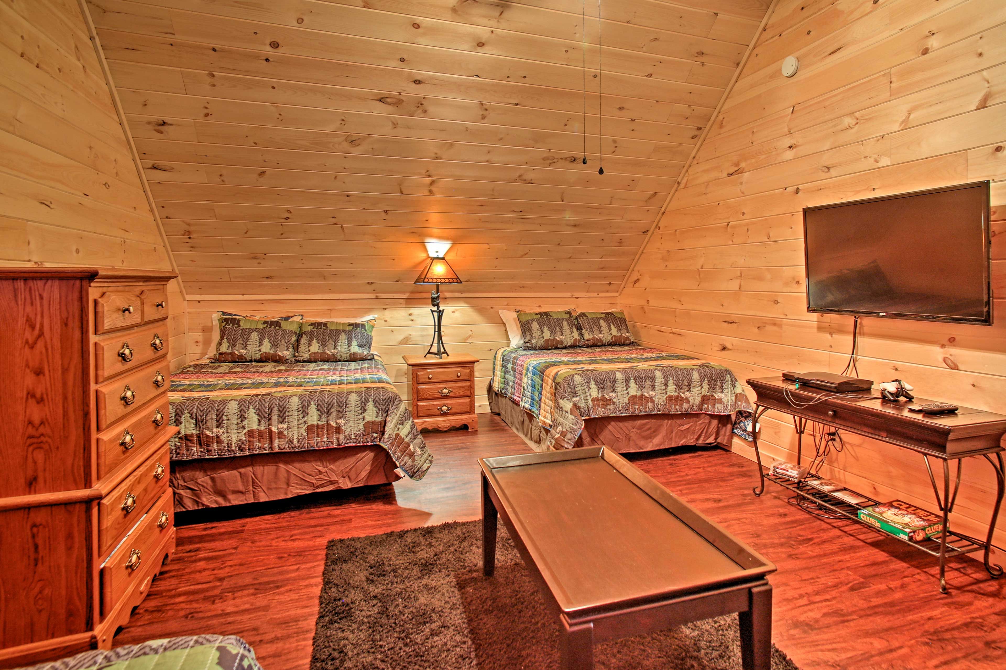 Bedroom 4 | Queen Bed | Full Bed | Twin Bed | 2nd Floor