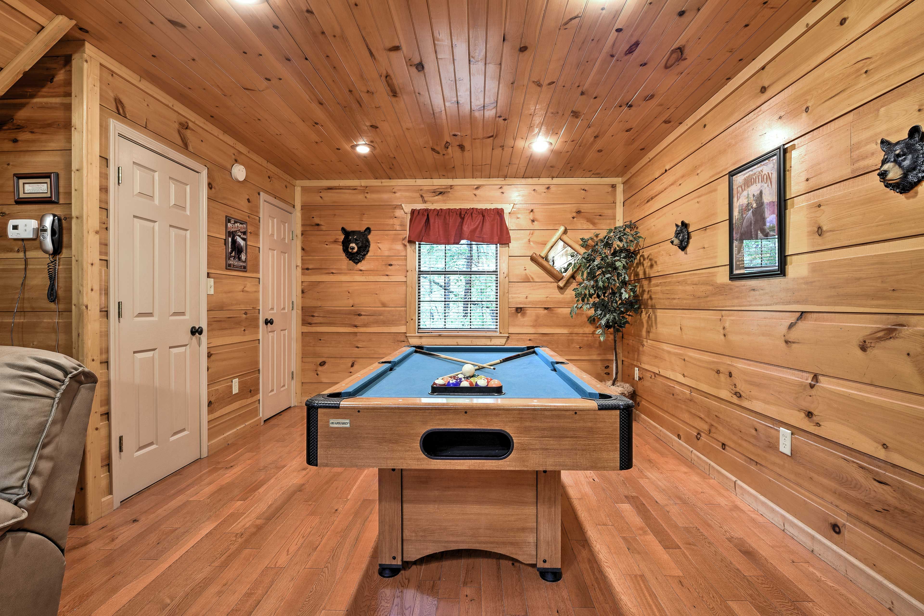 Living Room | Pool Table