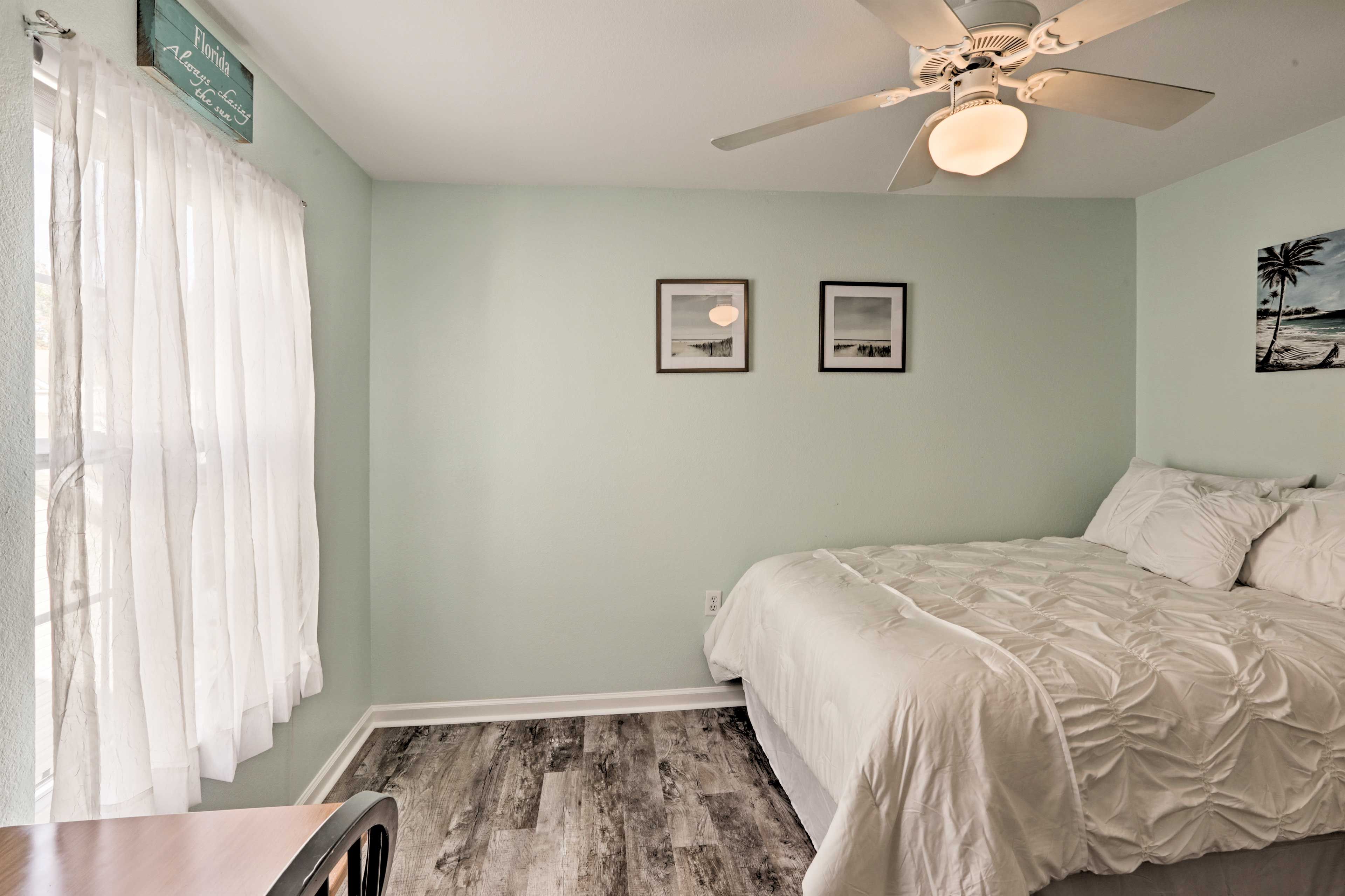 Bedroom 2 | Queen Bed | Twin Bunk Bed