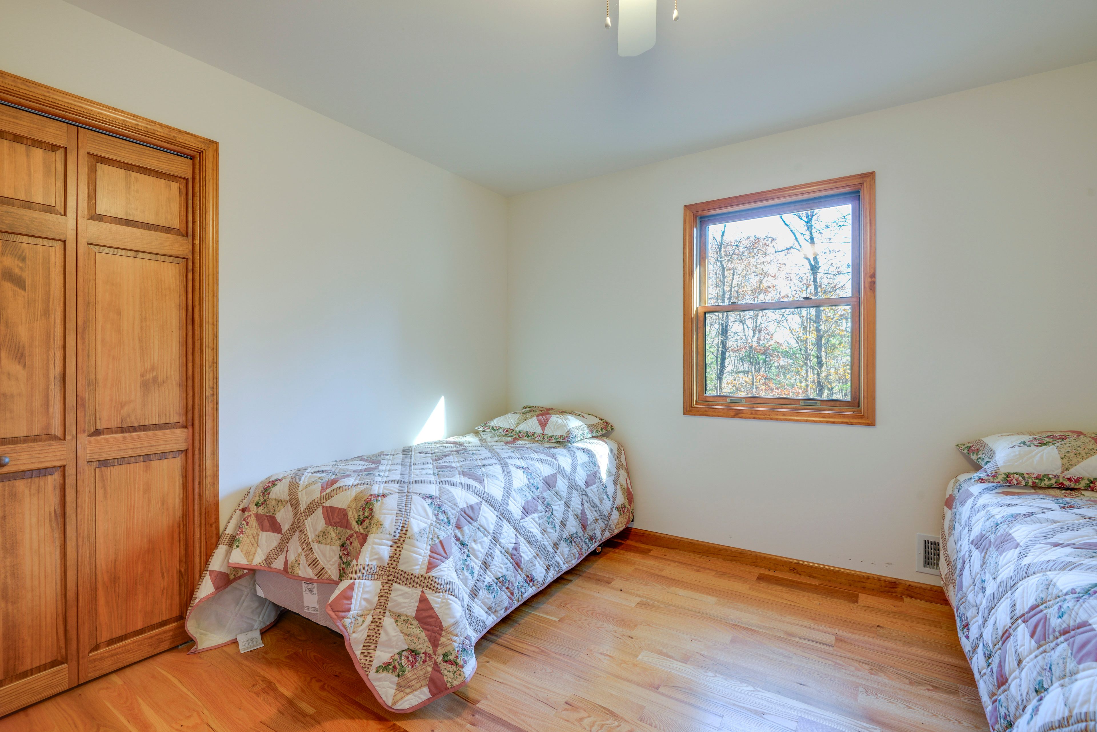 Bedroom 4 | 2 Twin Beds