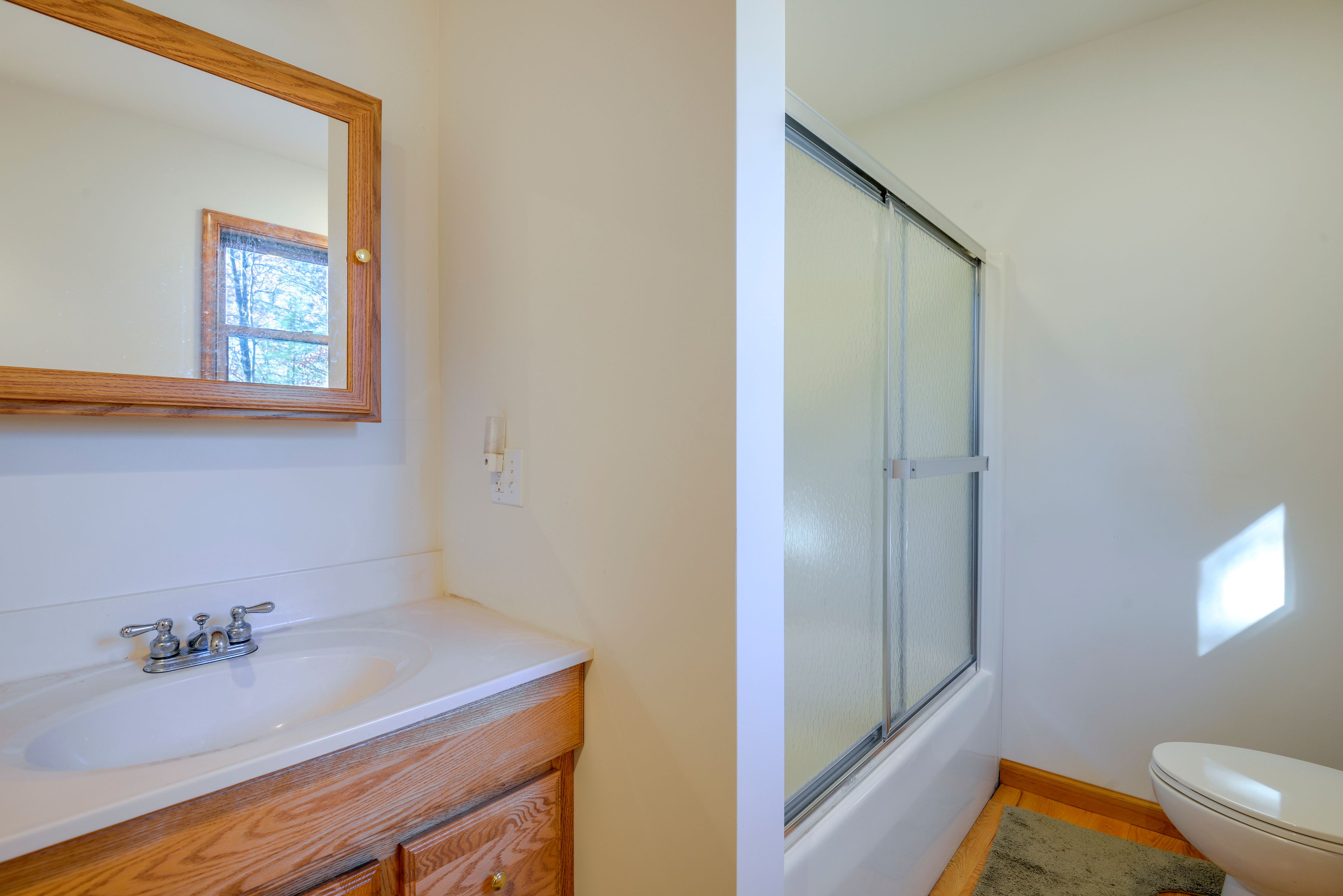 Full Bathroom