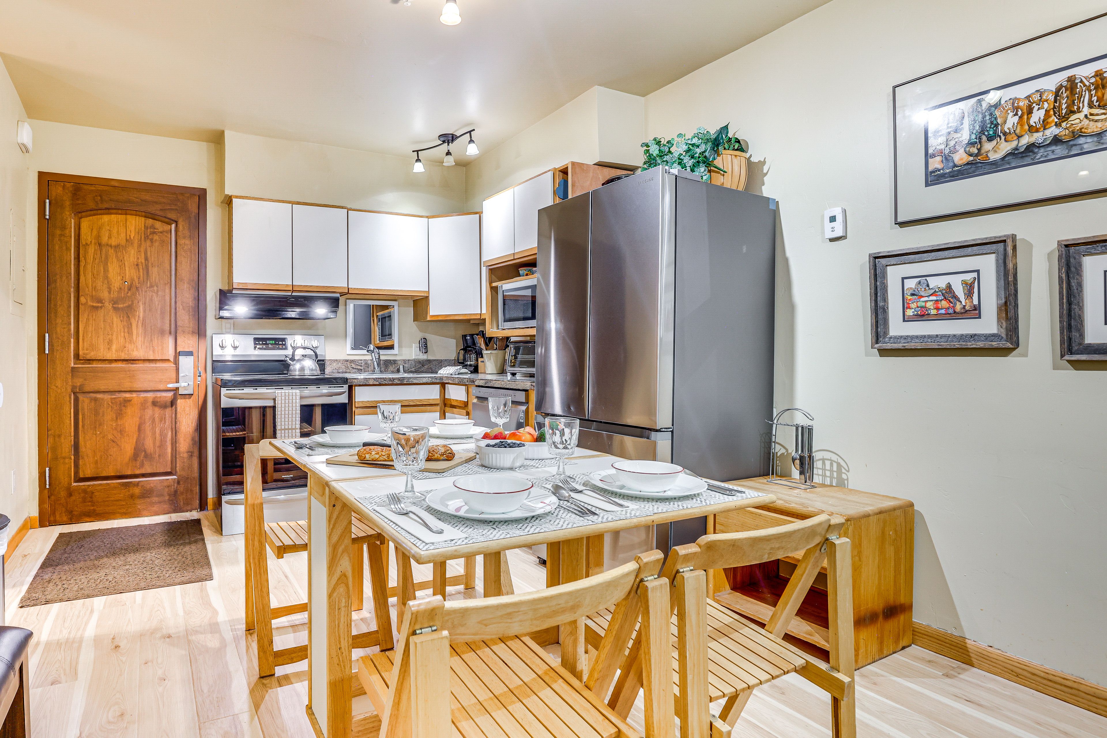 Kitchen | Dishwasher | Toaster Oven