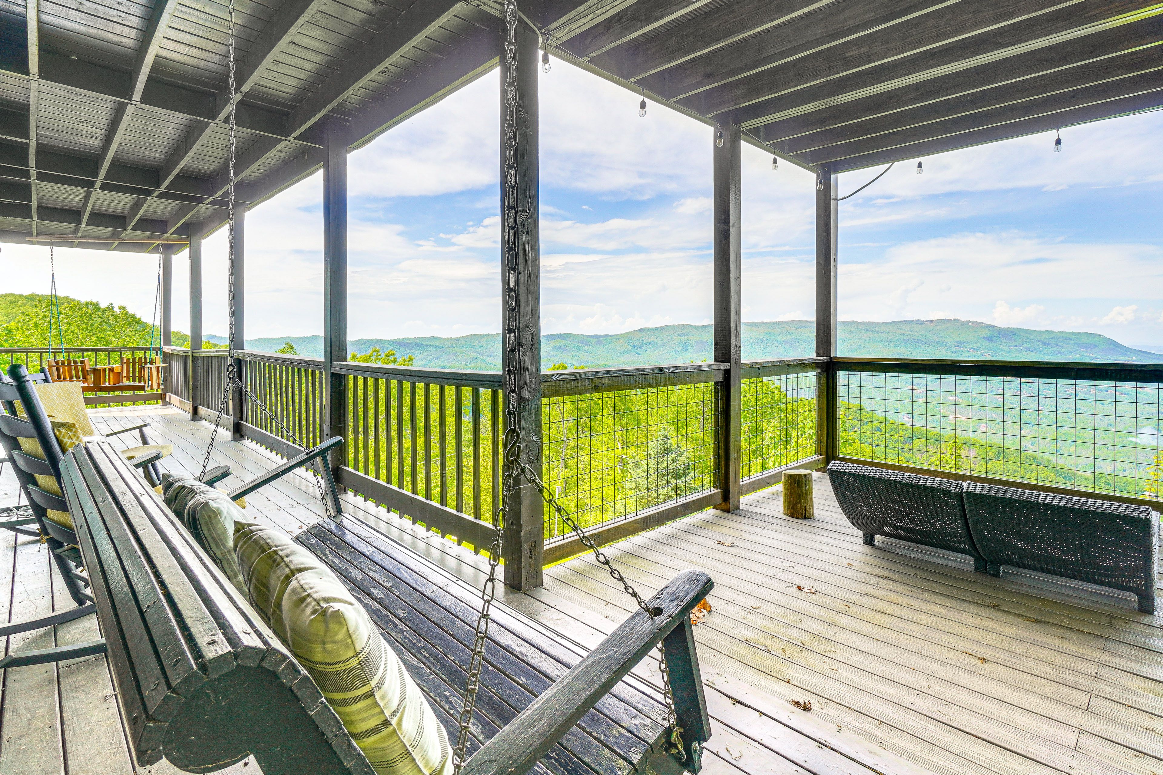 Wraparound Deck