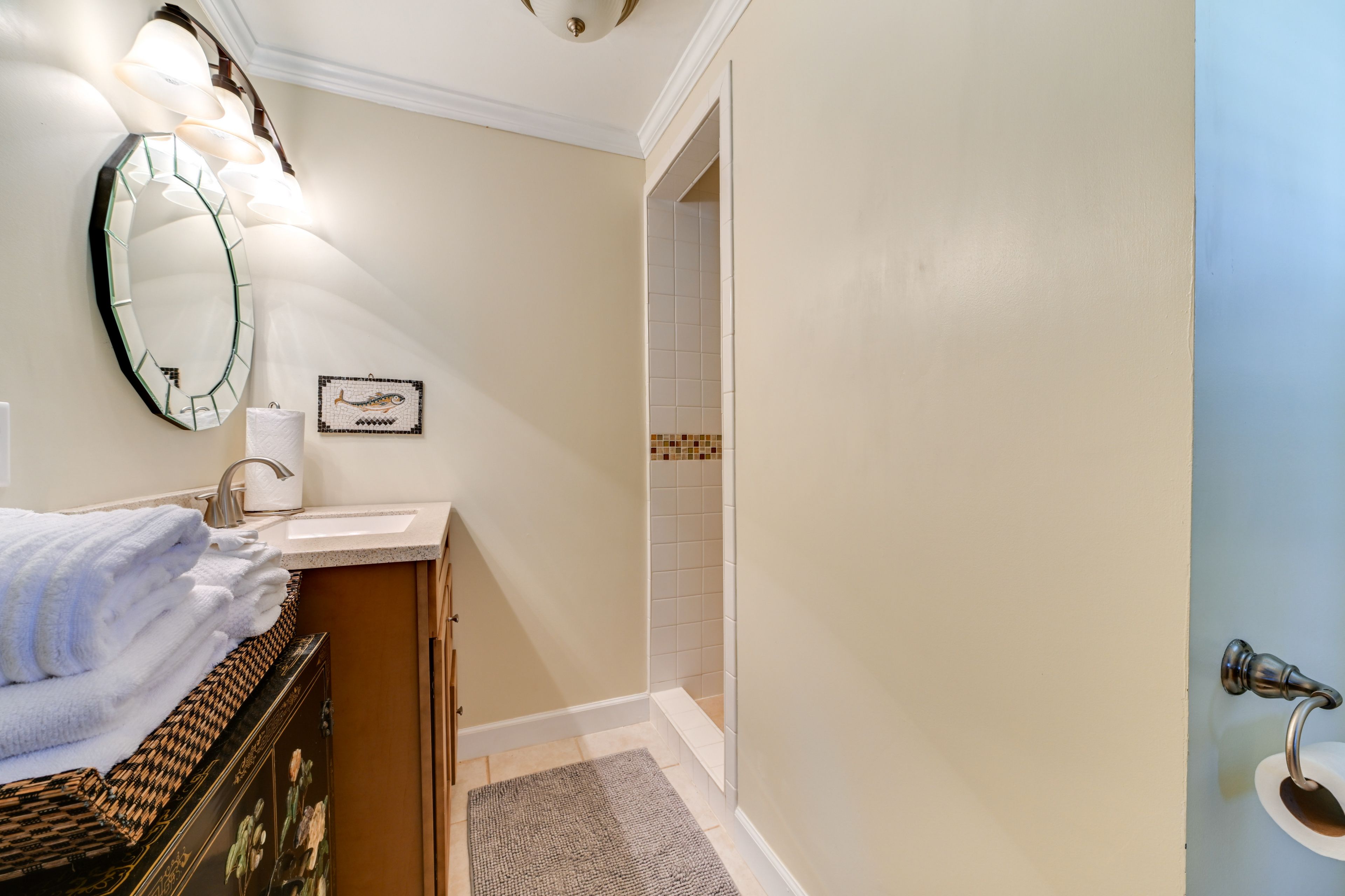 Full Bathroom | Linens & Towels