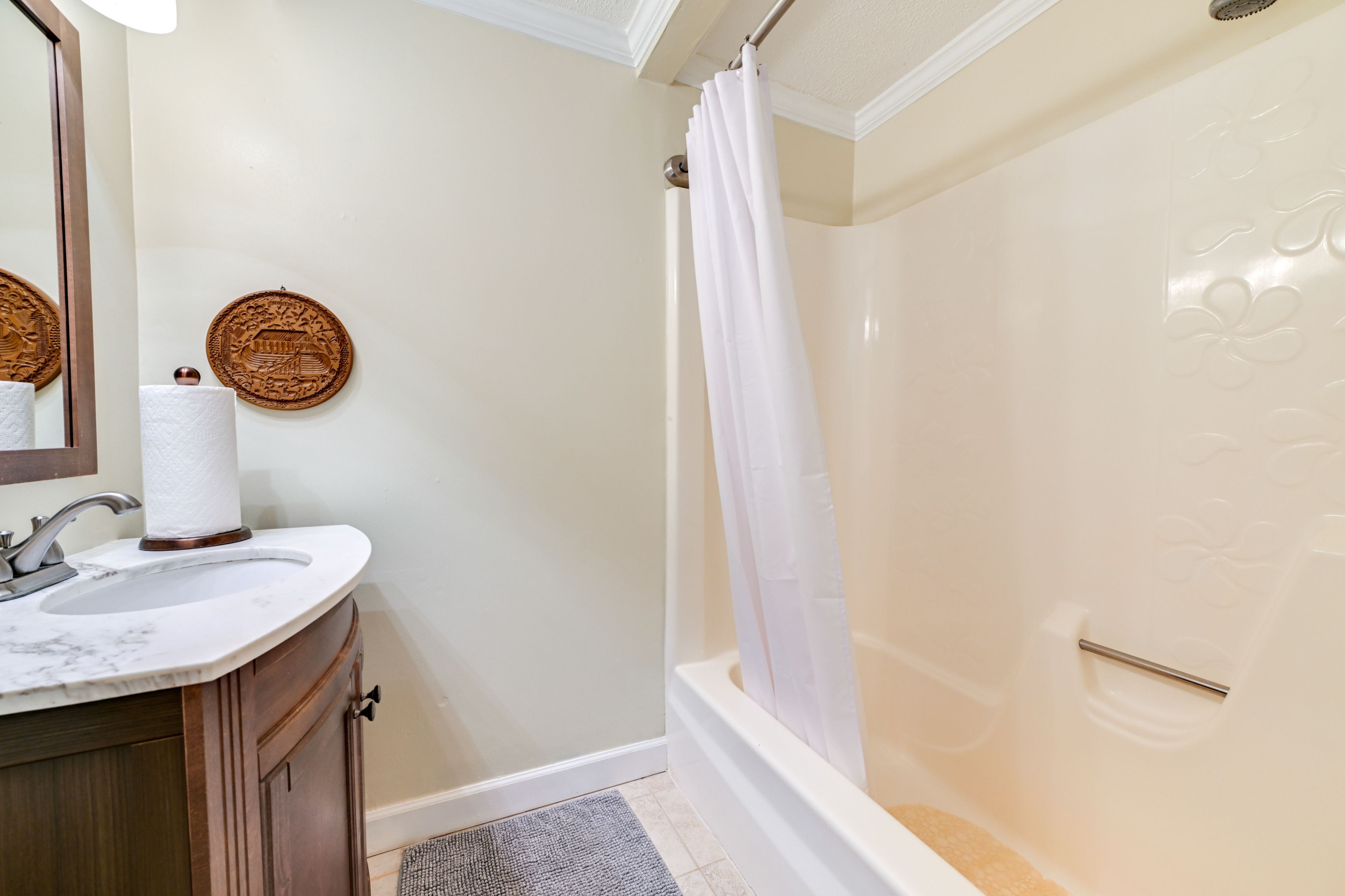 Full Bathroom | Hair Dryer