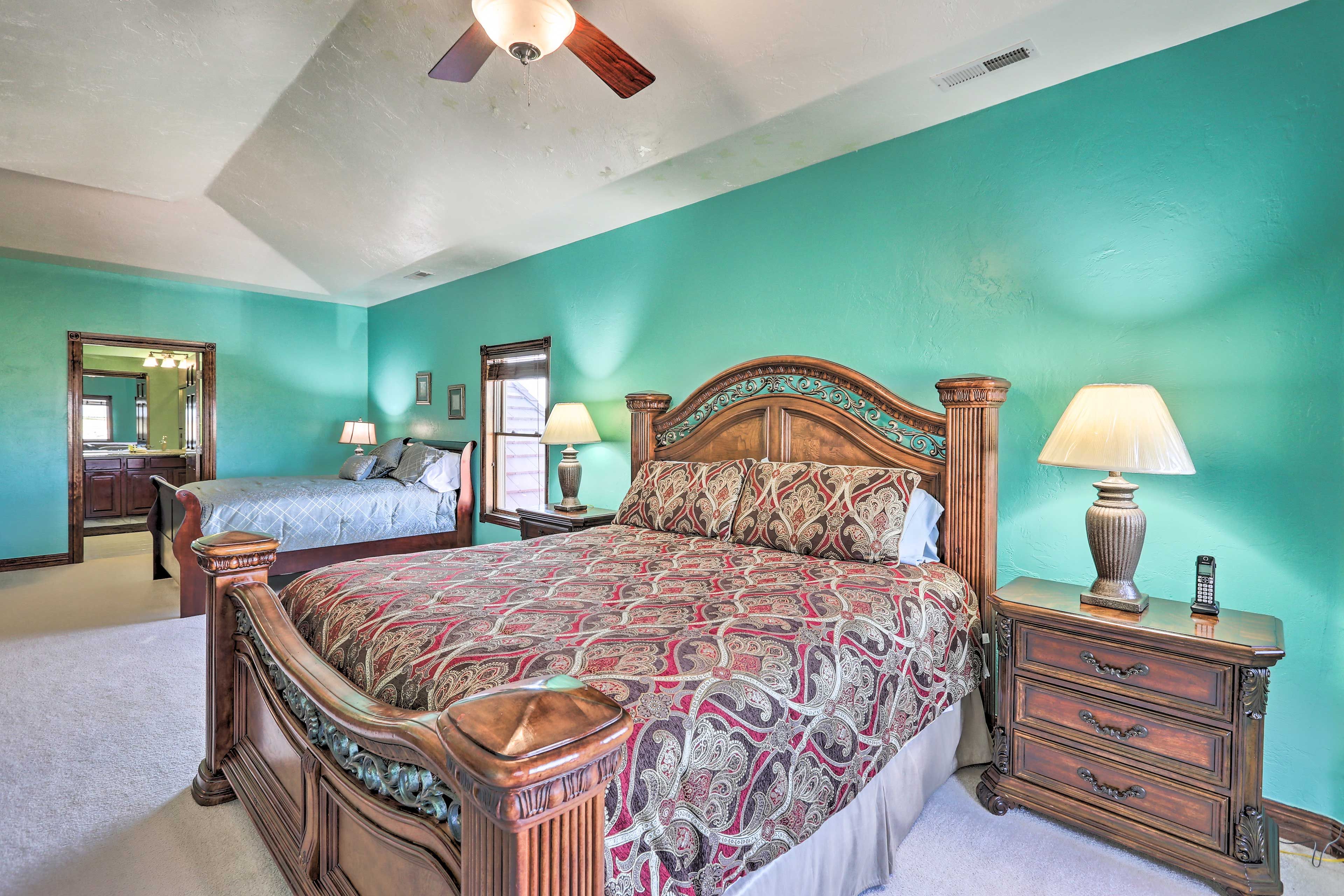 Bedroom 2 | King Bed | Full Bed