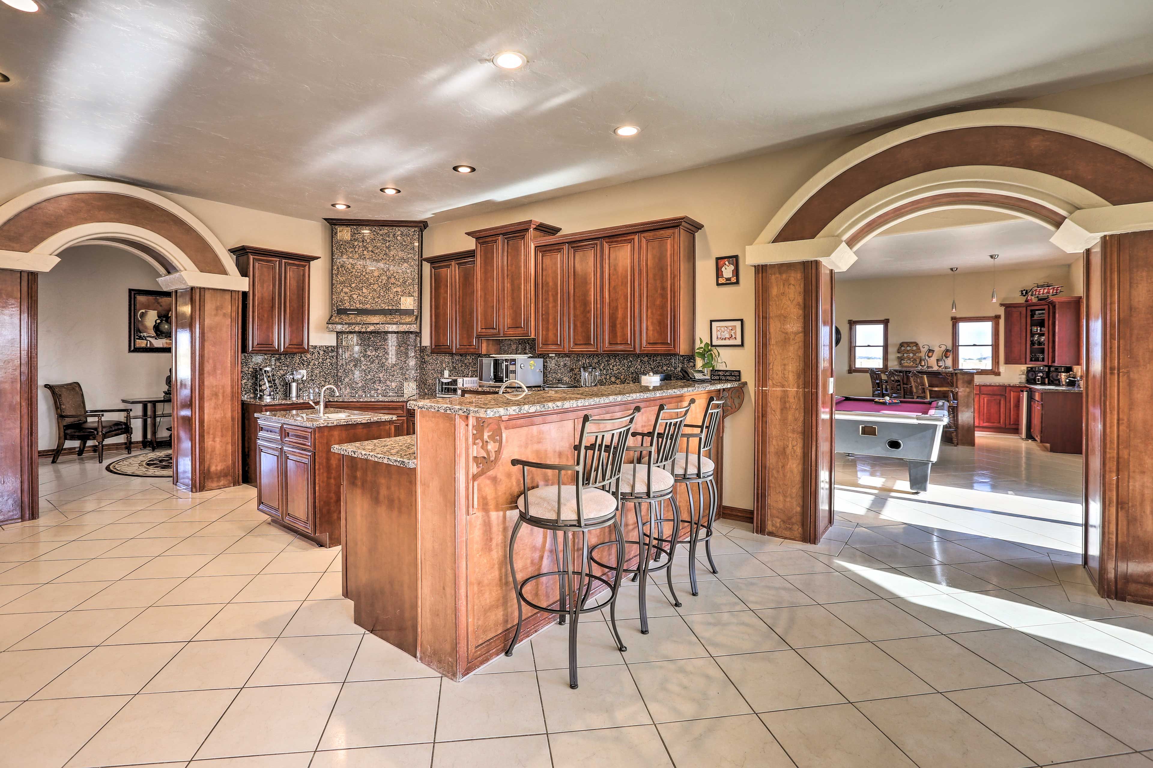 Fully Equipped Kitchen | Cooking Basics | Toaster | Coffee Maker