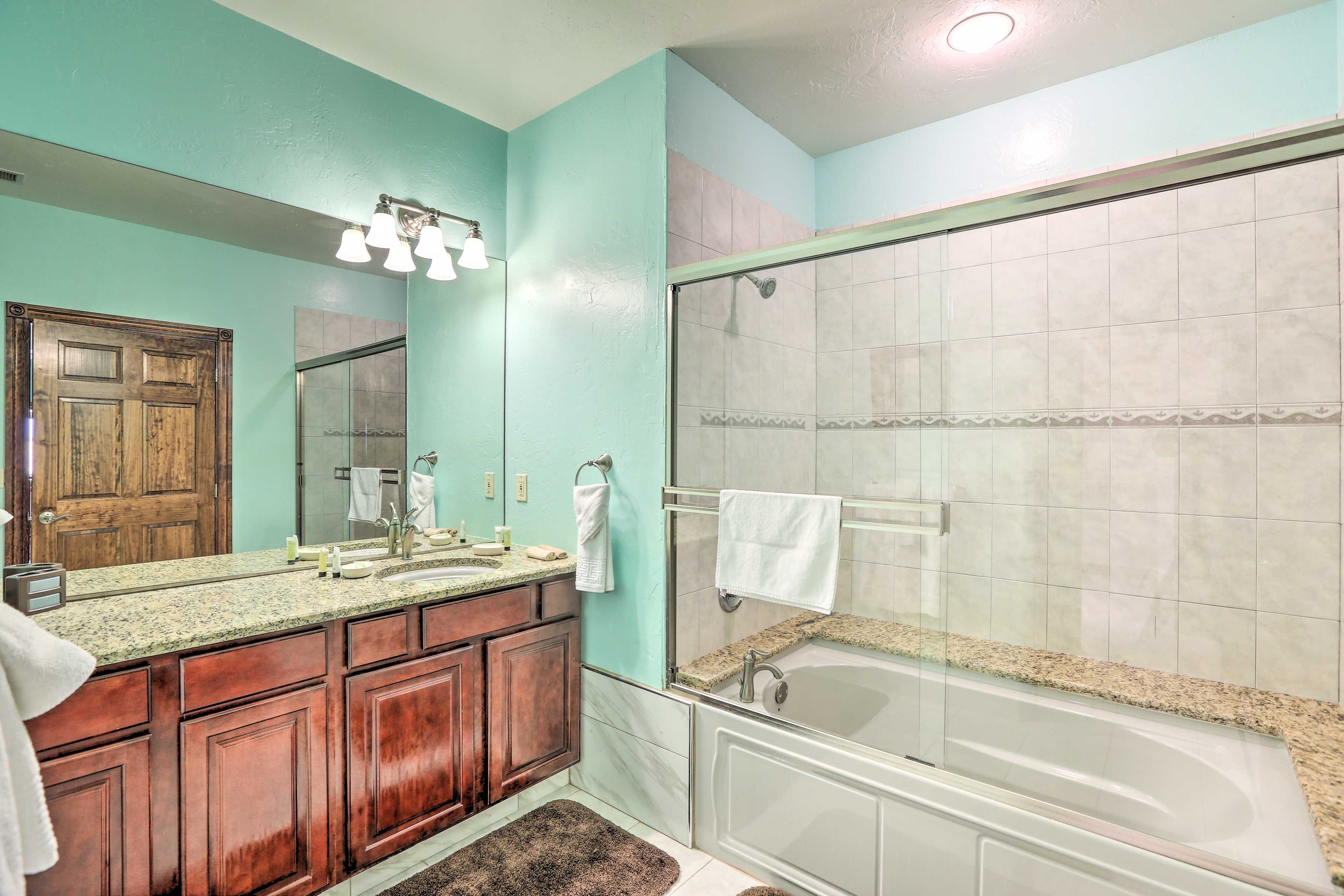 Full Bathroom | Hair Dryer