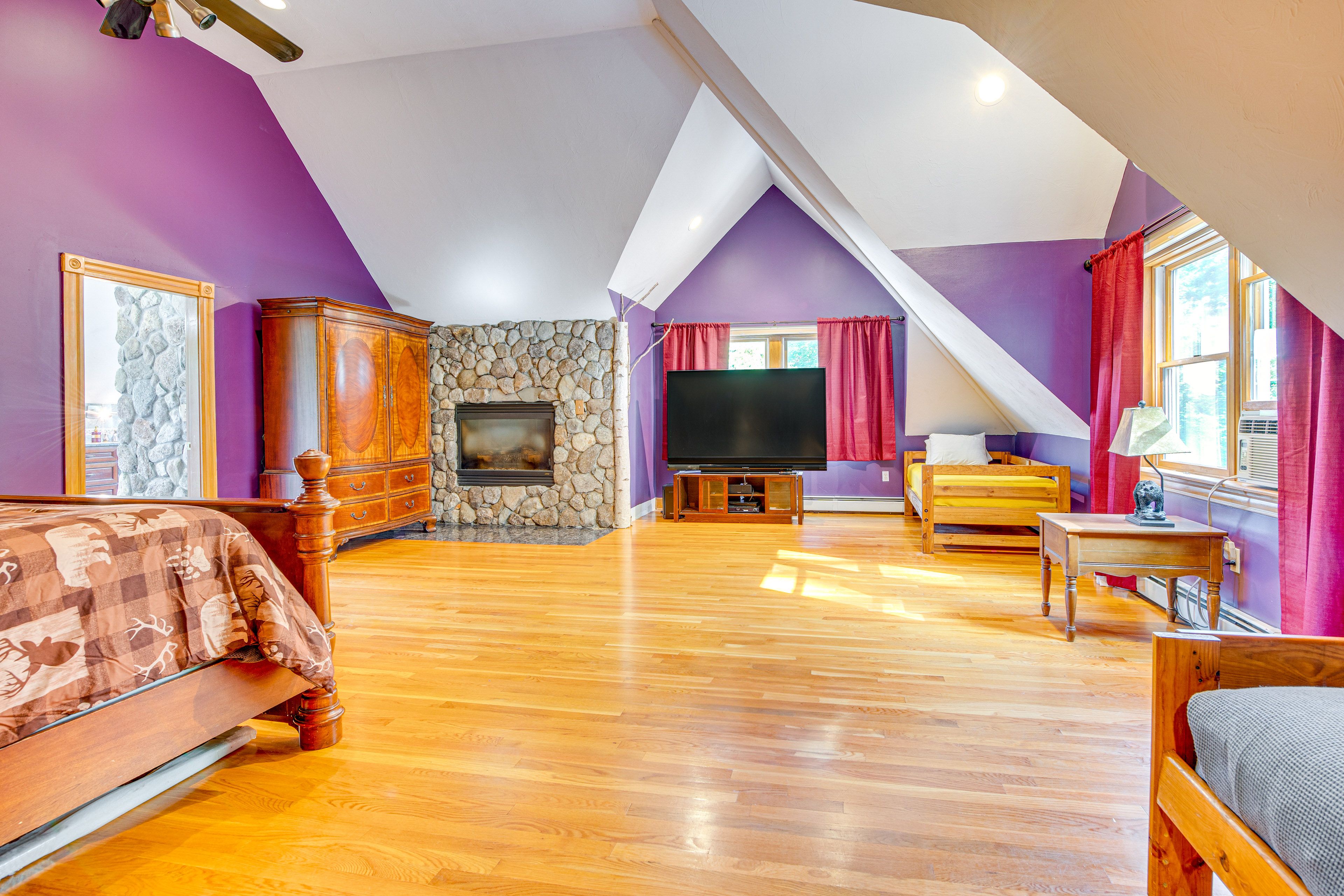 Bedroom 1 | King Bed | 2 Twin Beds | Linens Provided | Main Level