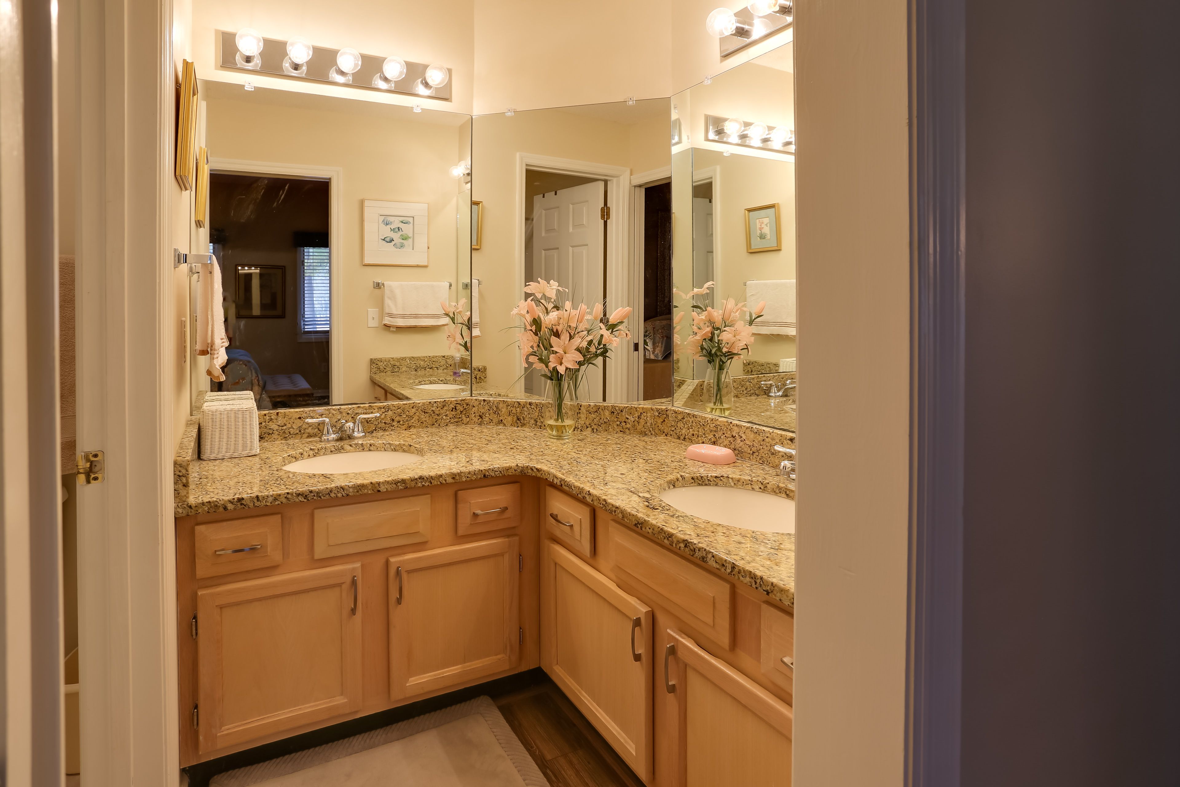 En-Suite Bathroom | Towels Provided