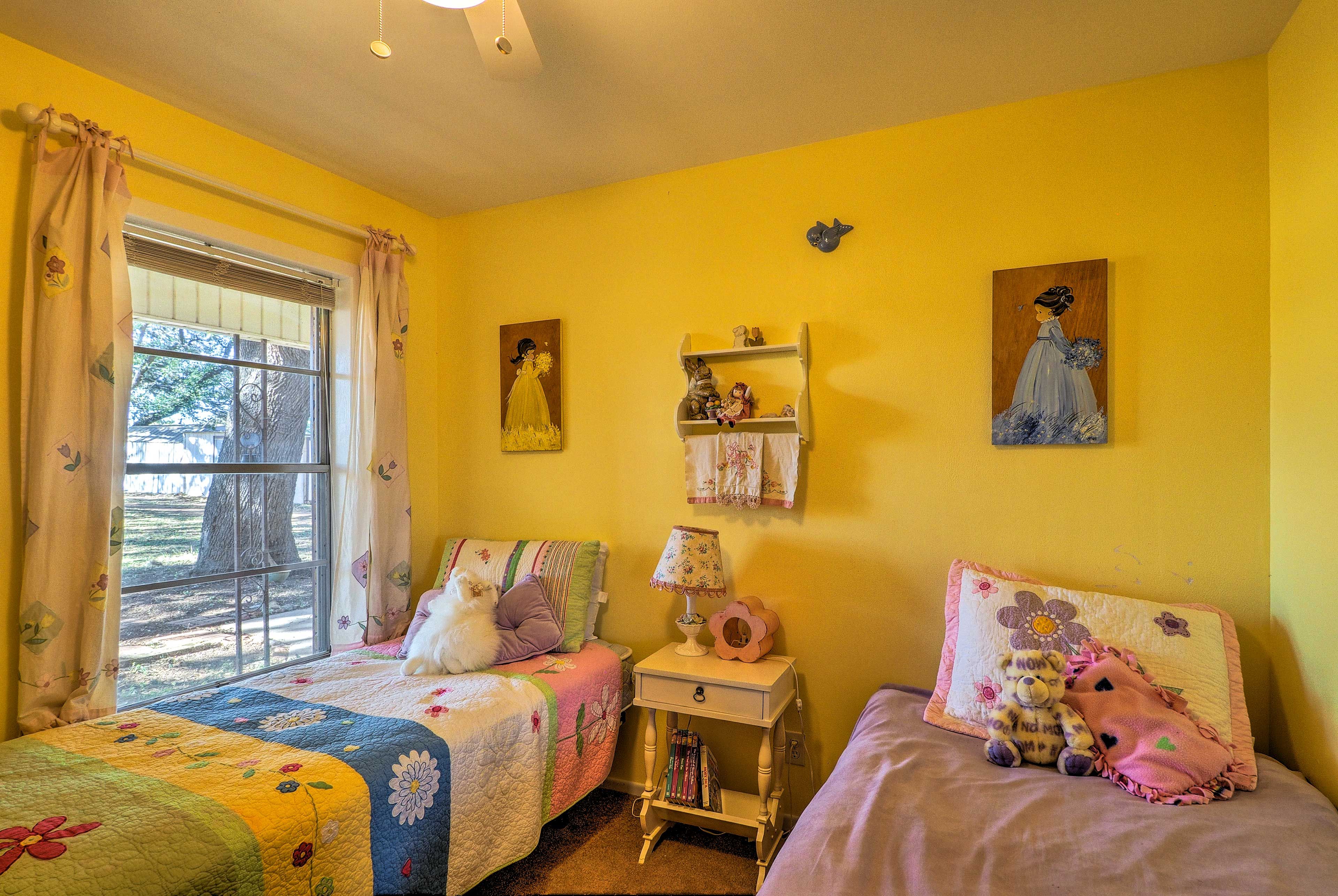 Bedroom 2 | 2 Twin Beds