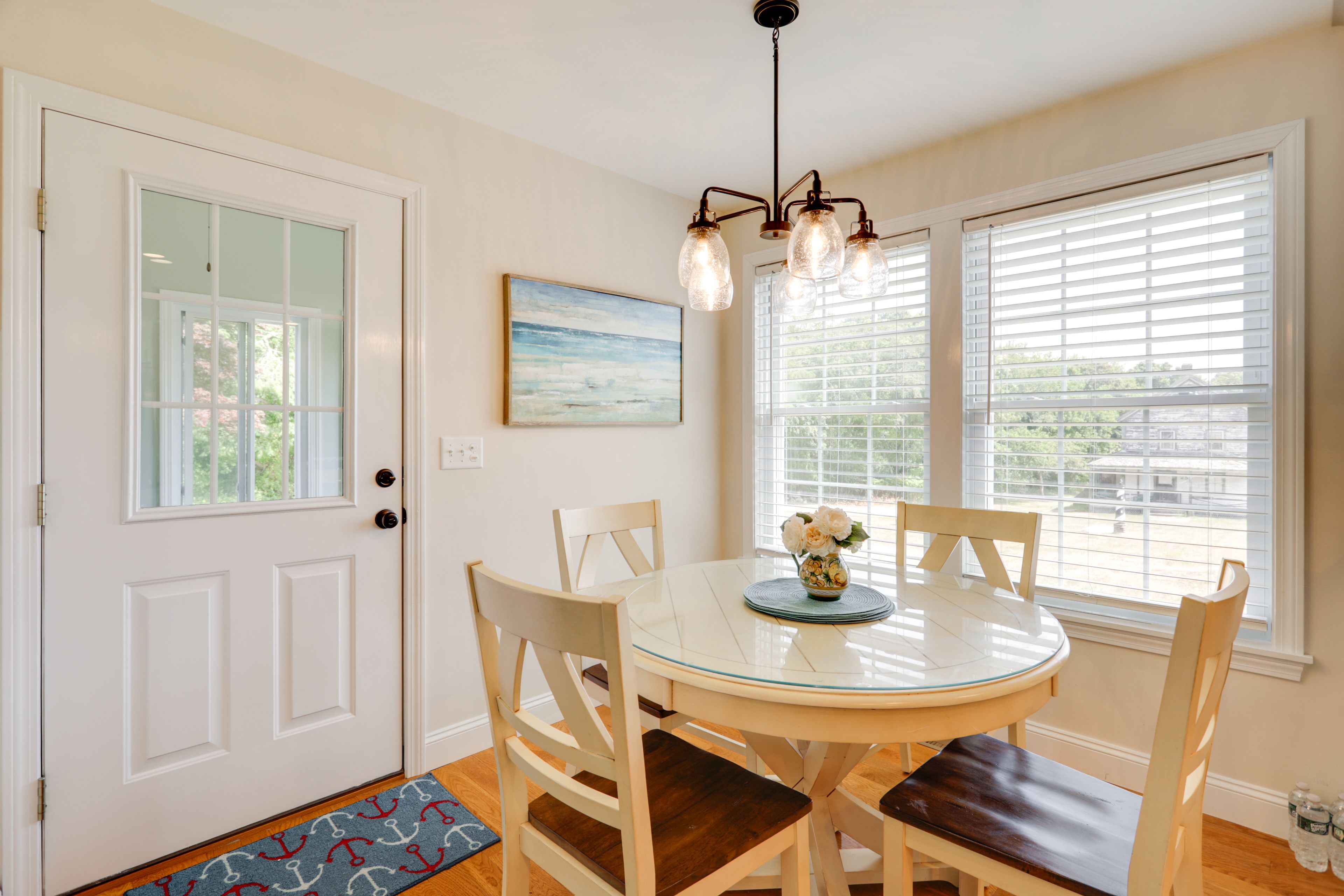 Dining Area | Dishes & Flatware Provided