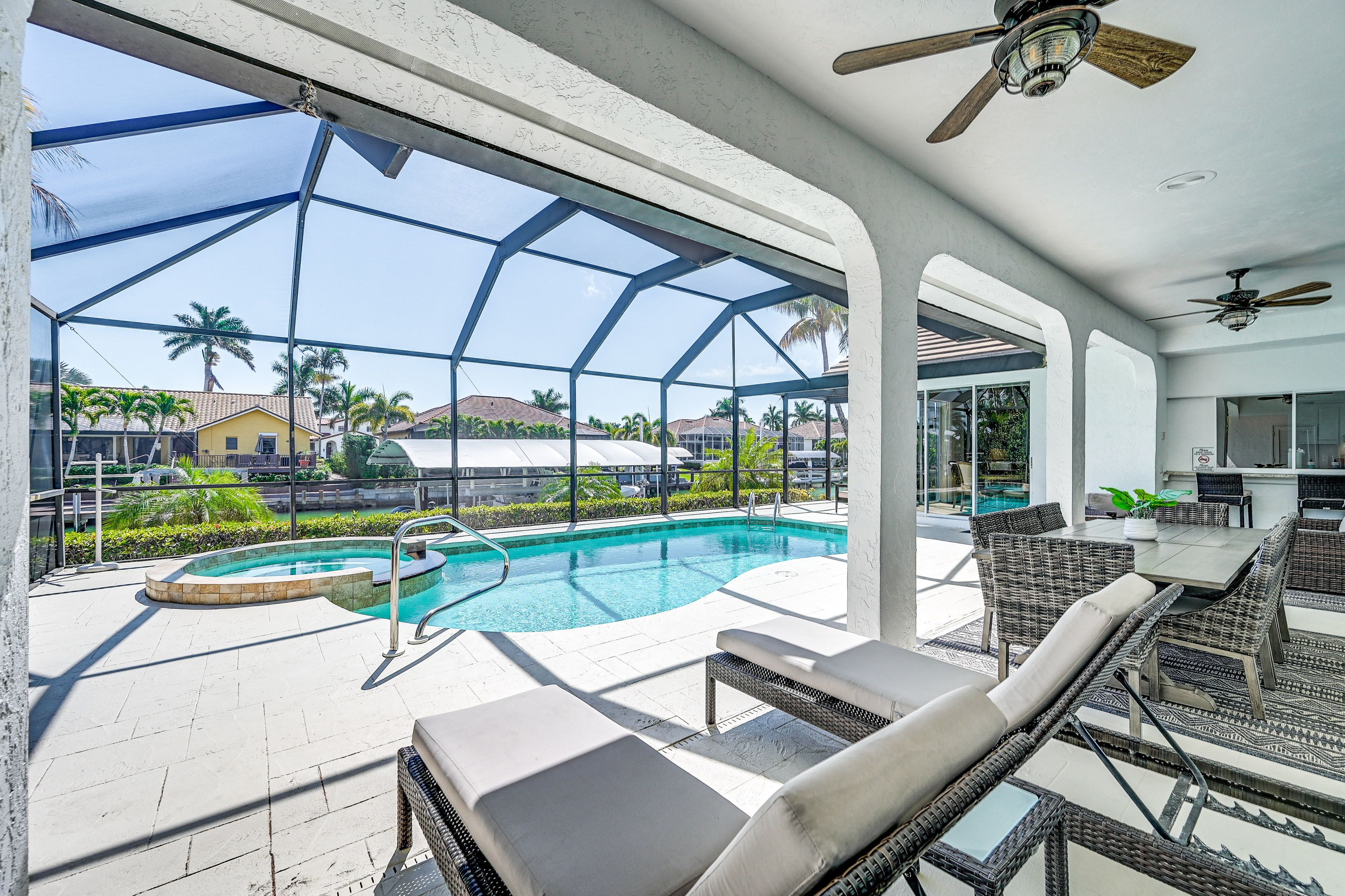 Furnished Lanai | Outdoor Dining