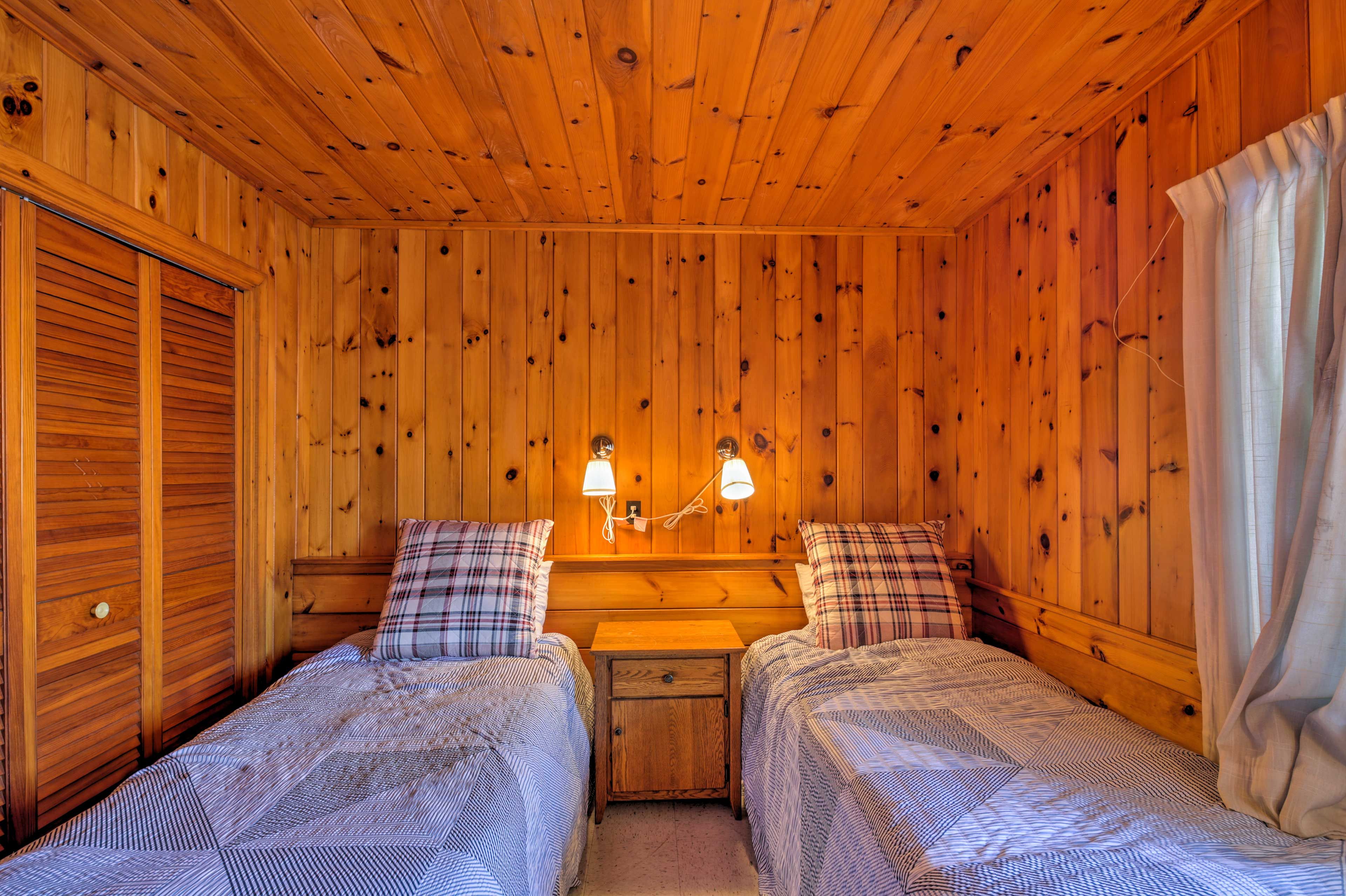 Bedroom 3 | 2 Twin Beds