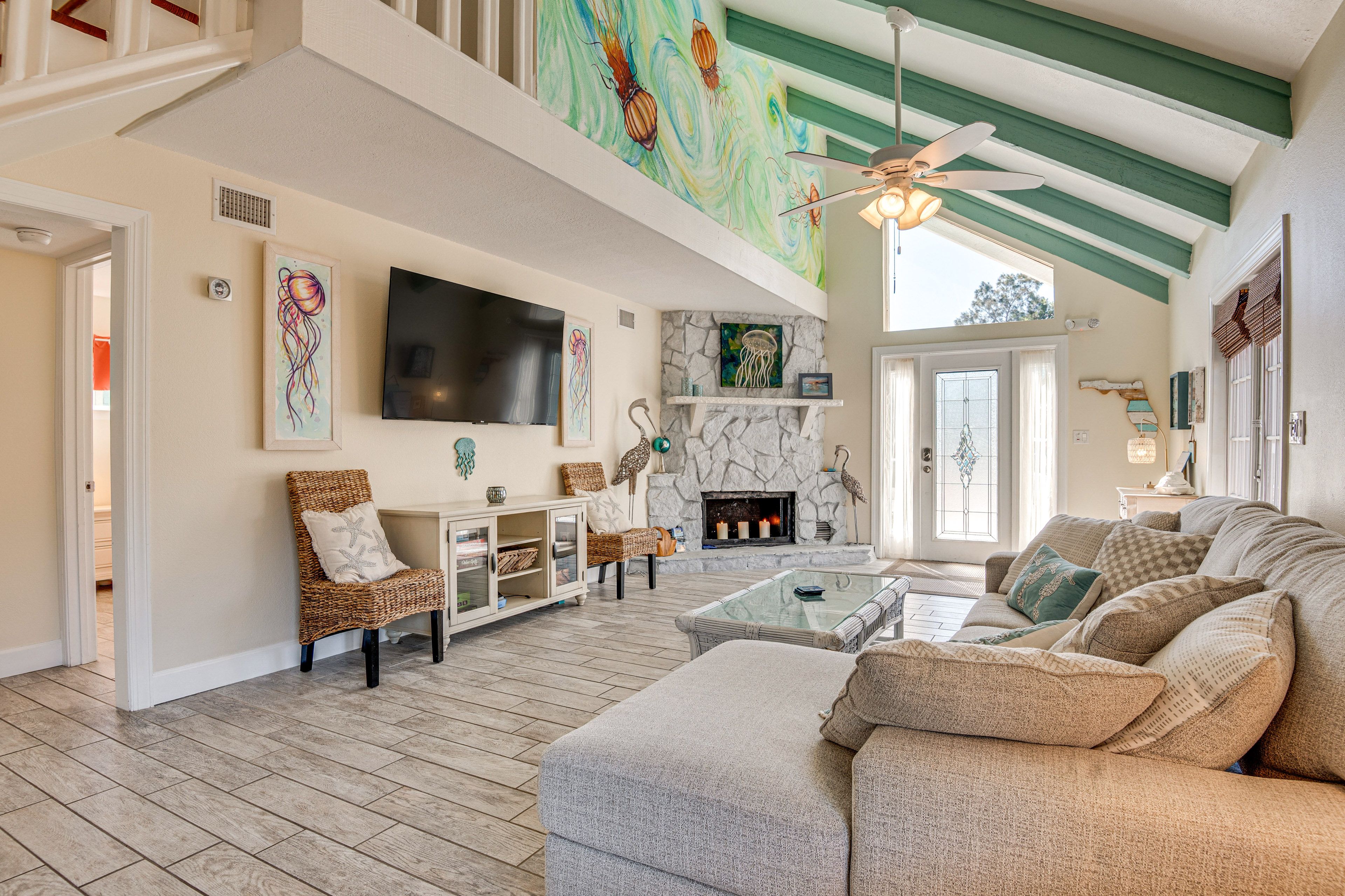 Living Room | Free WiFi