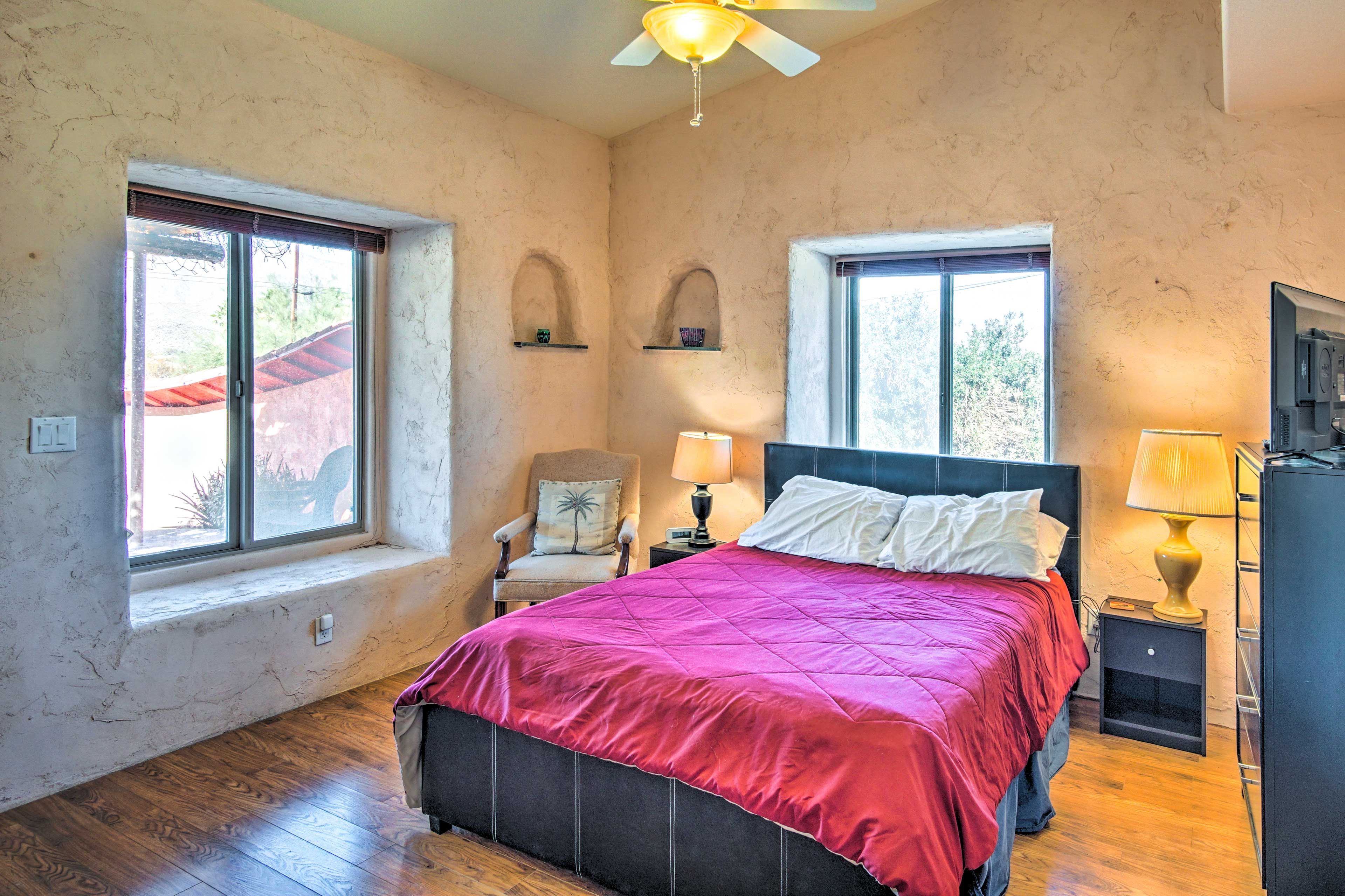 Bedroom 1 | Queen Bed | Linens Provided