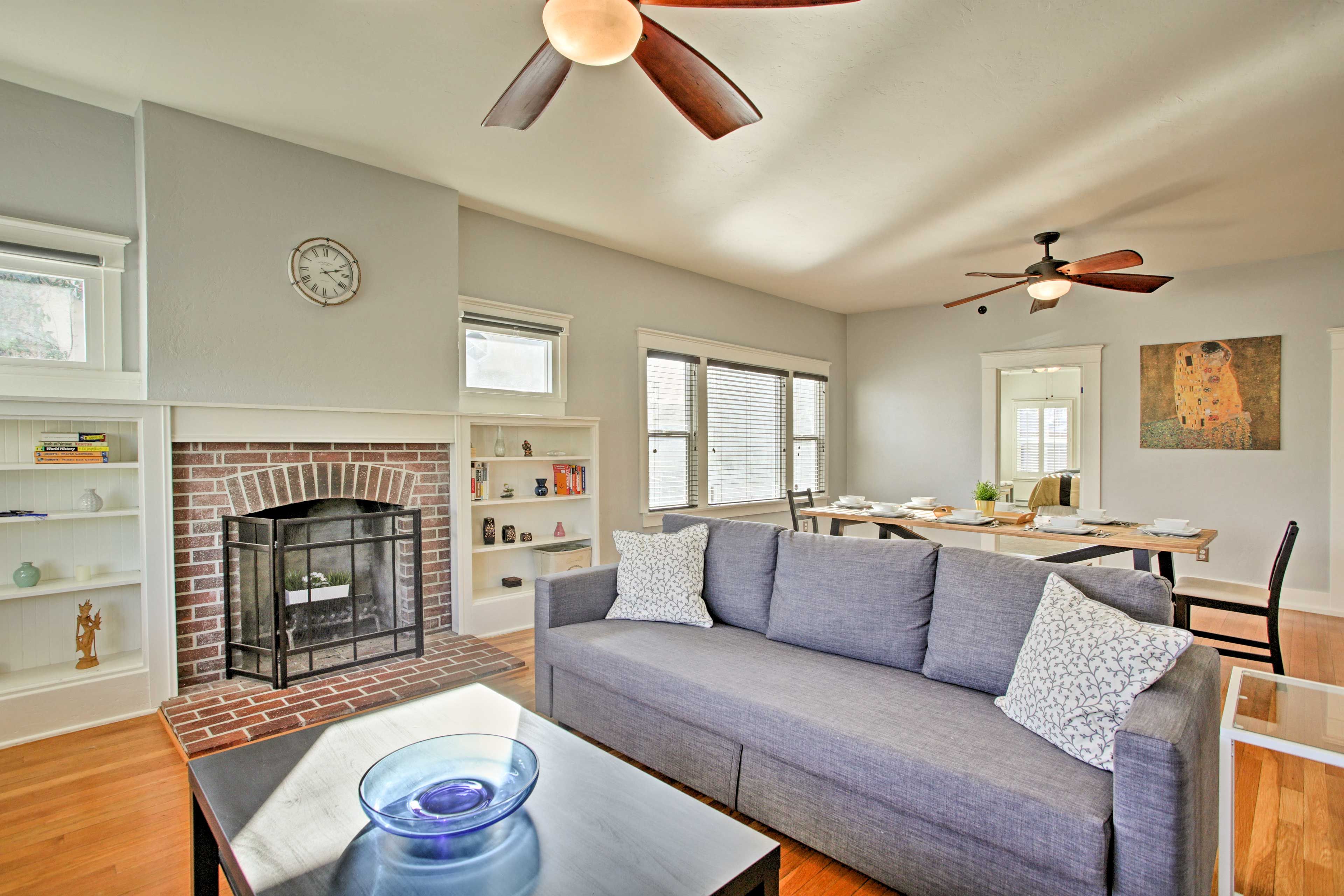 With a sleeper sofa and daybed, the living room sleeps 3.