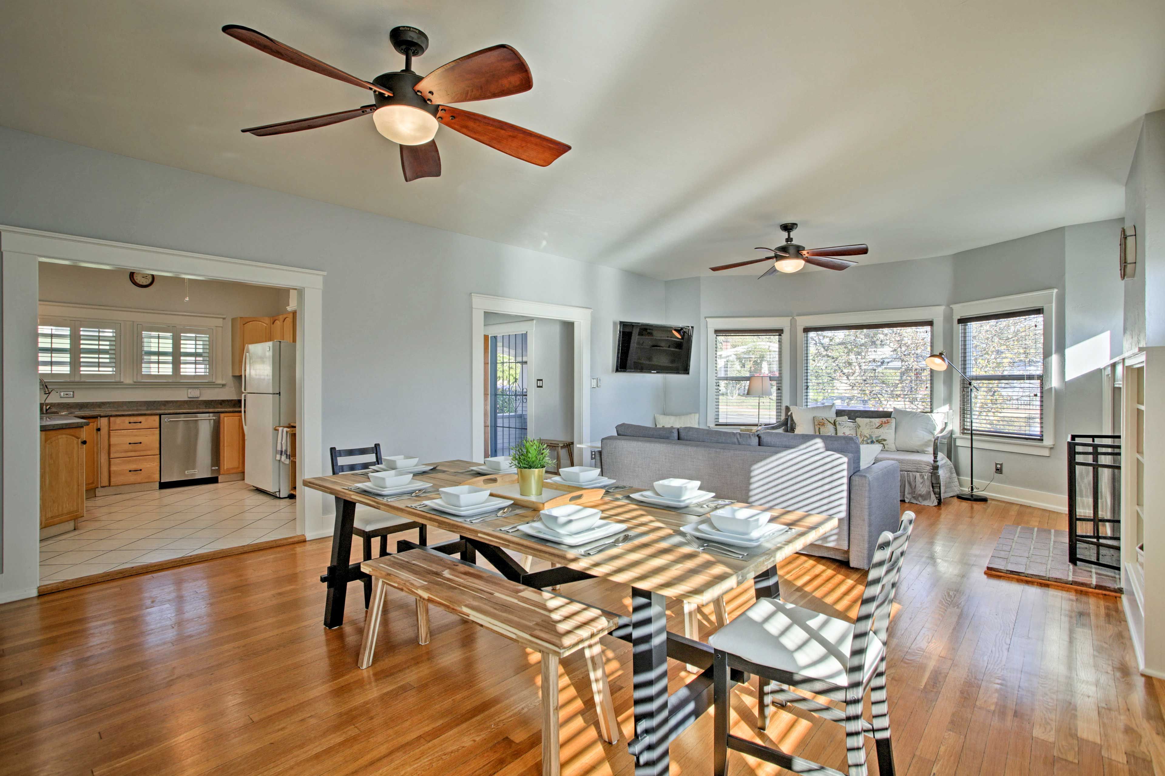 Savor meals at the table for 6!