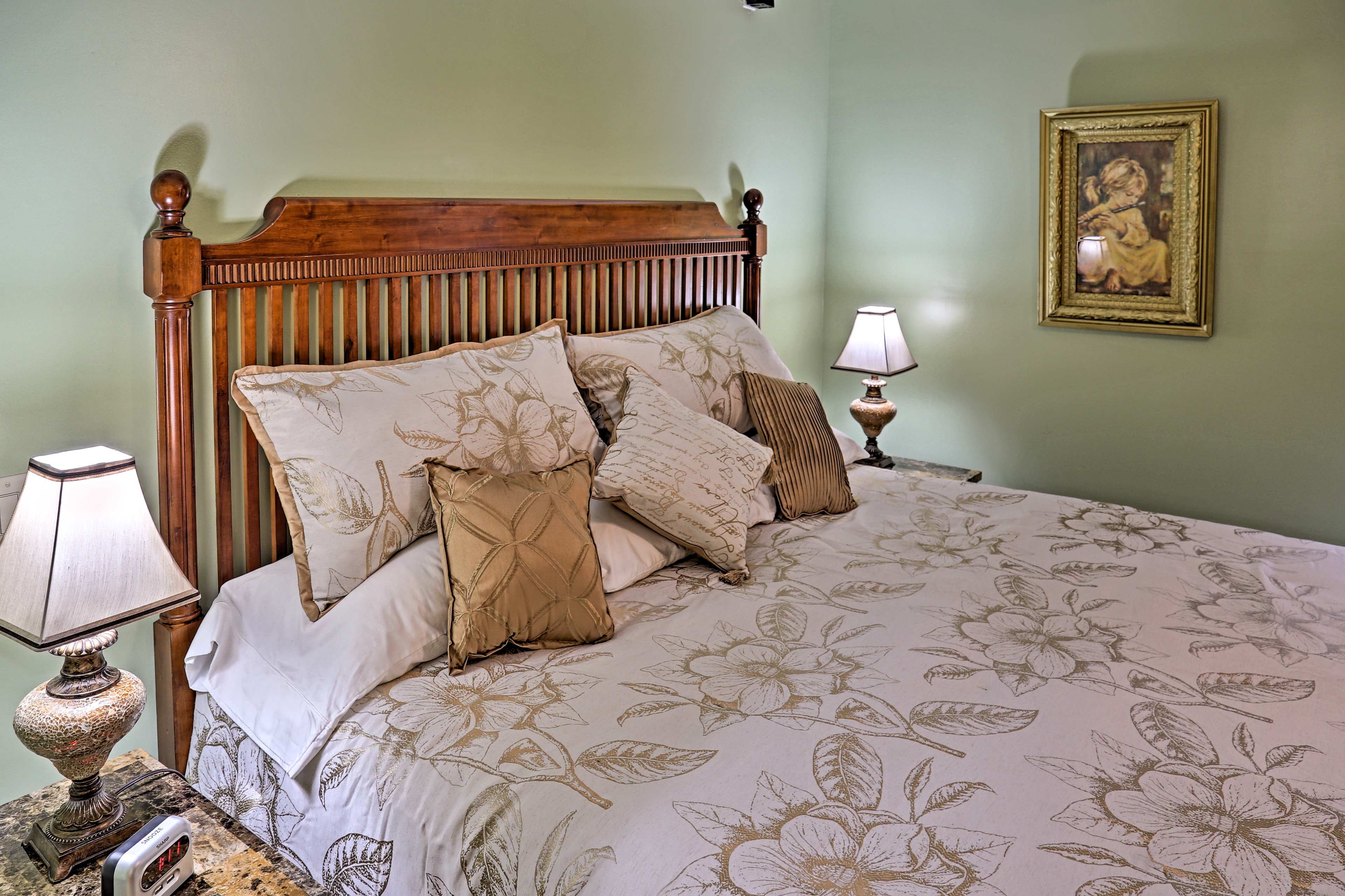 Bedroom | King Bed