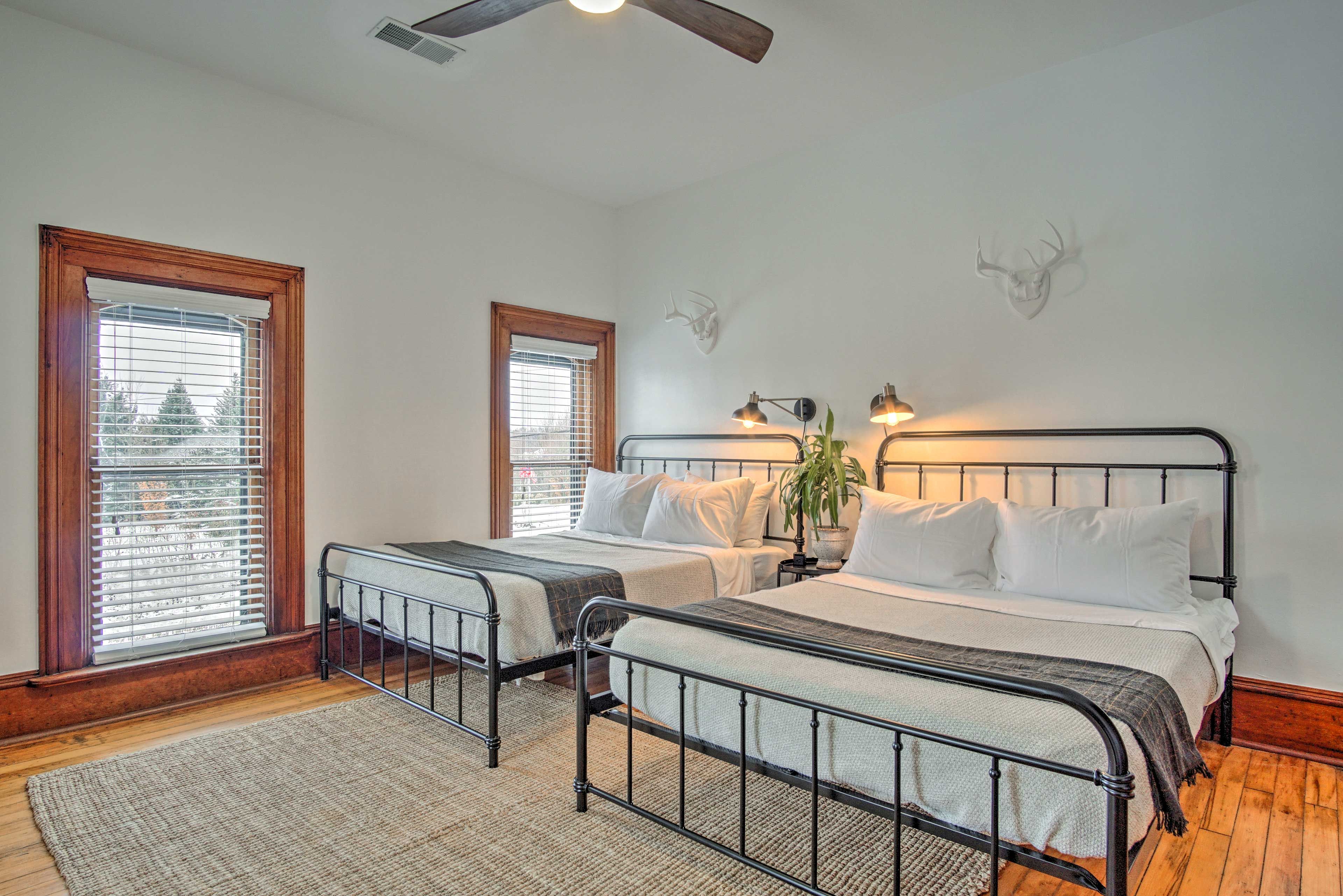 Bedroom 2 | 2 Full Beds | Linens Provided